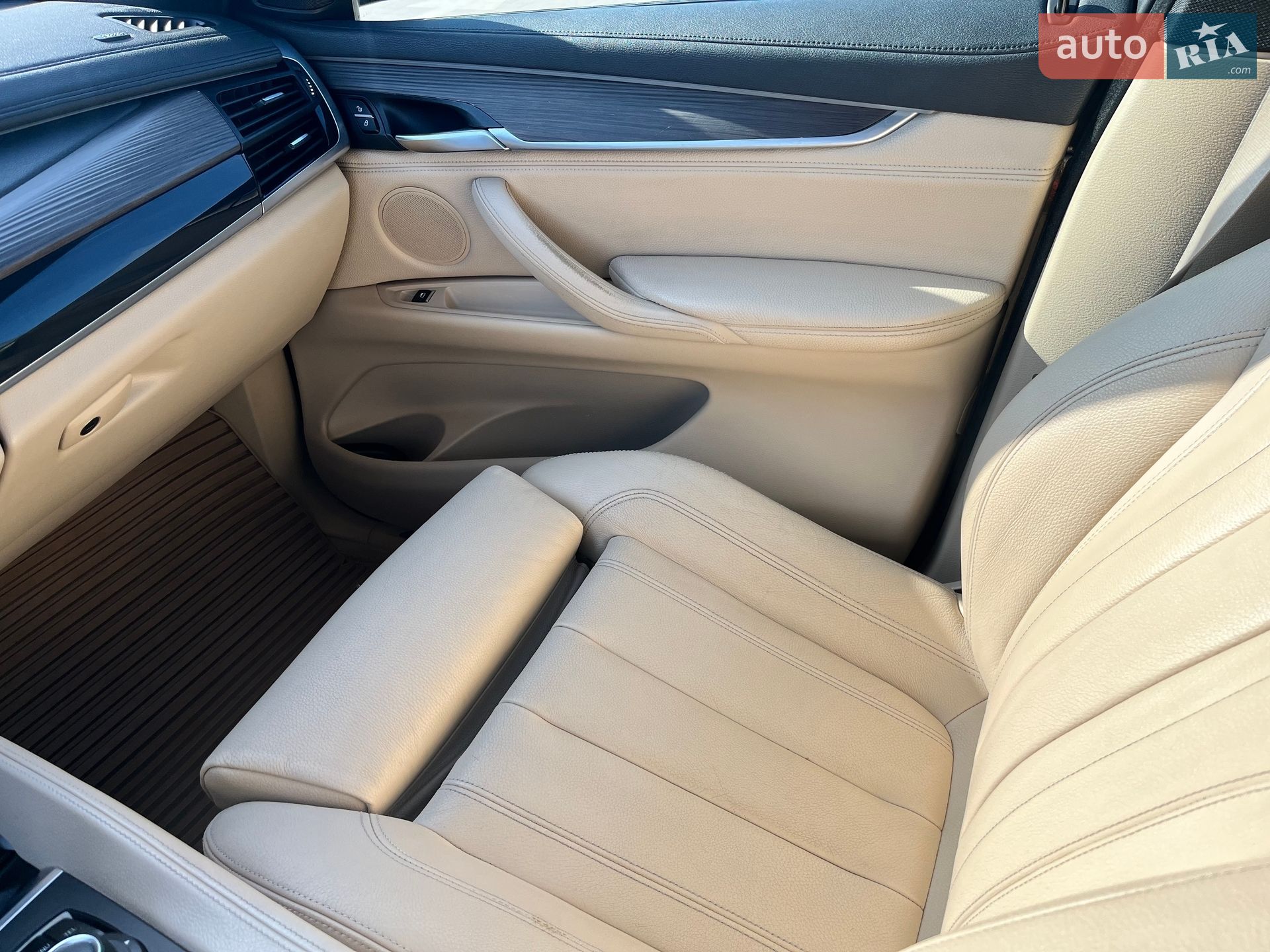BMW X6 2016 VIN WBAKU210100R61999 фото оголошення 19 з 37