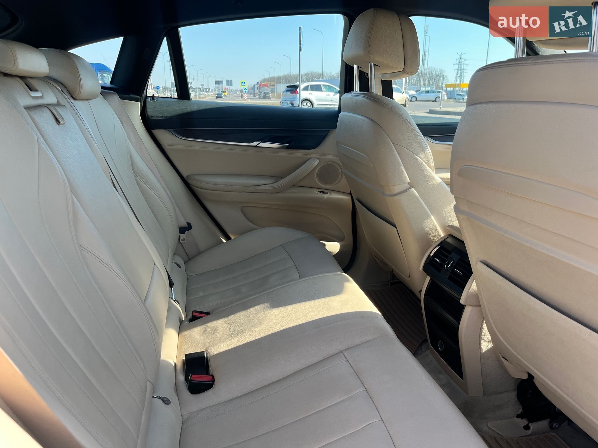 BMW X6 2016 VIN WBAKU210100R61999 фото оголошення 28 з 37
