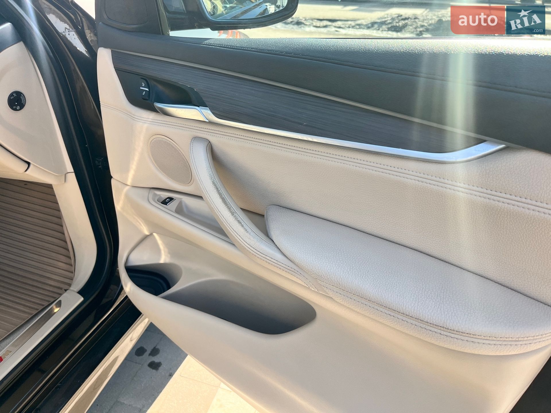 BMW X6 2016 VIN WBAKU210100R61999 фото оголошення 30 з 37