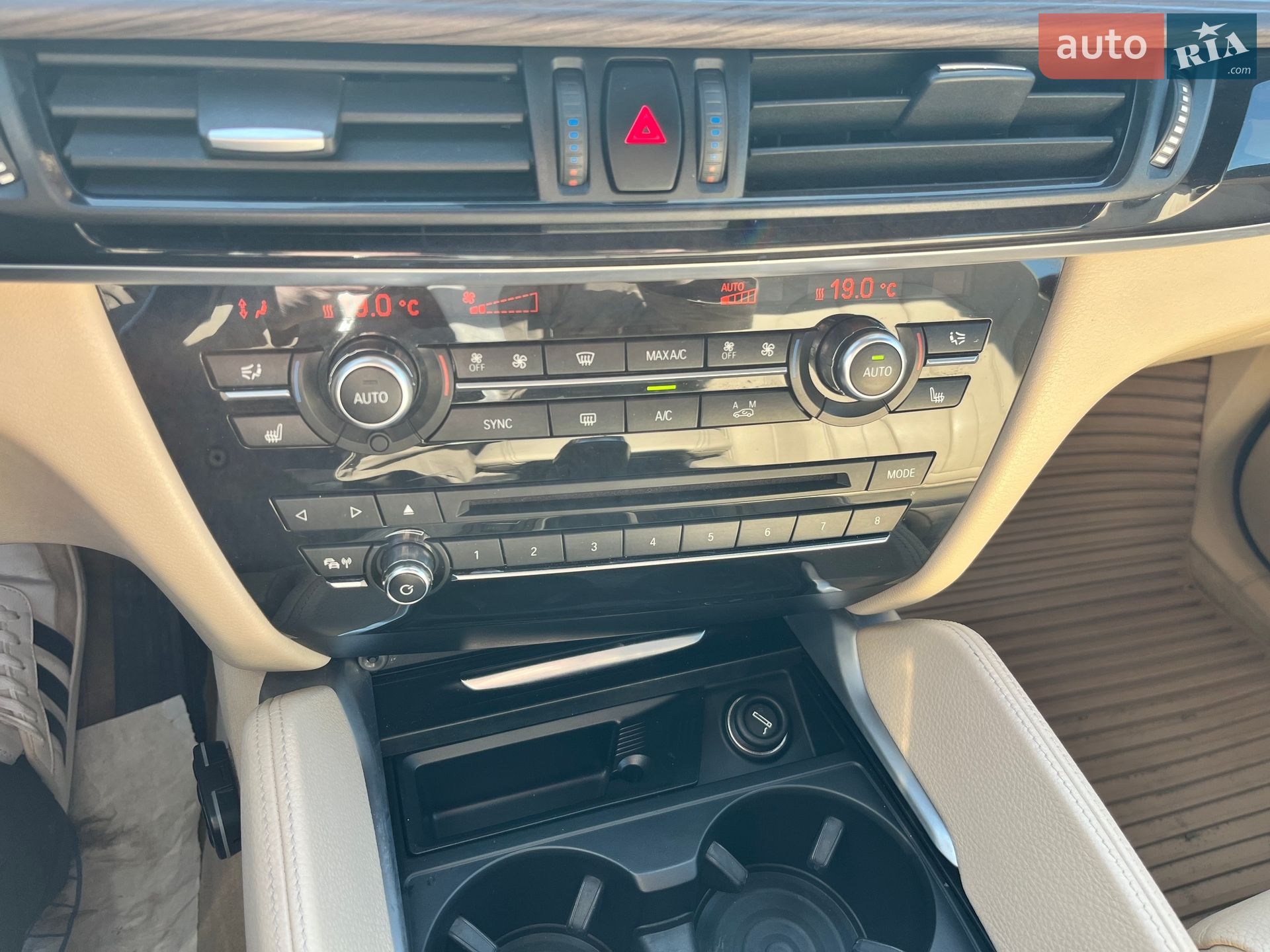 BMW X6 2016 VIN WBAKU210100R61999 фото оголошення 18 з 37