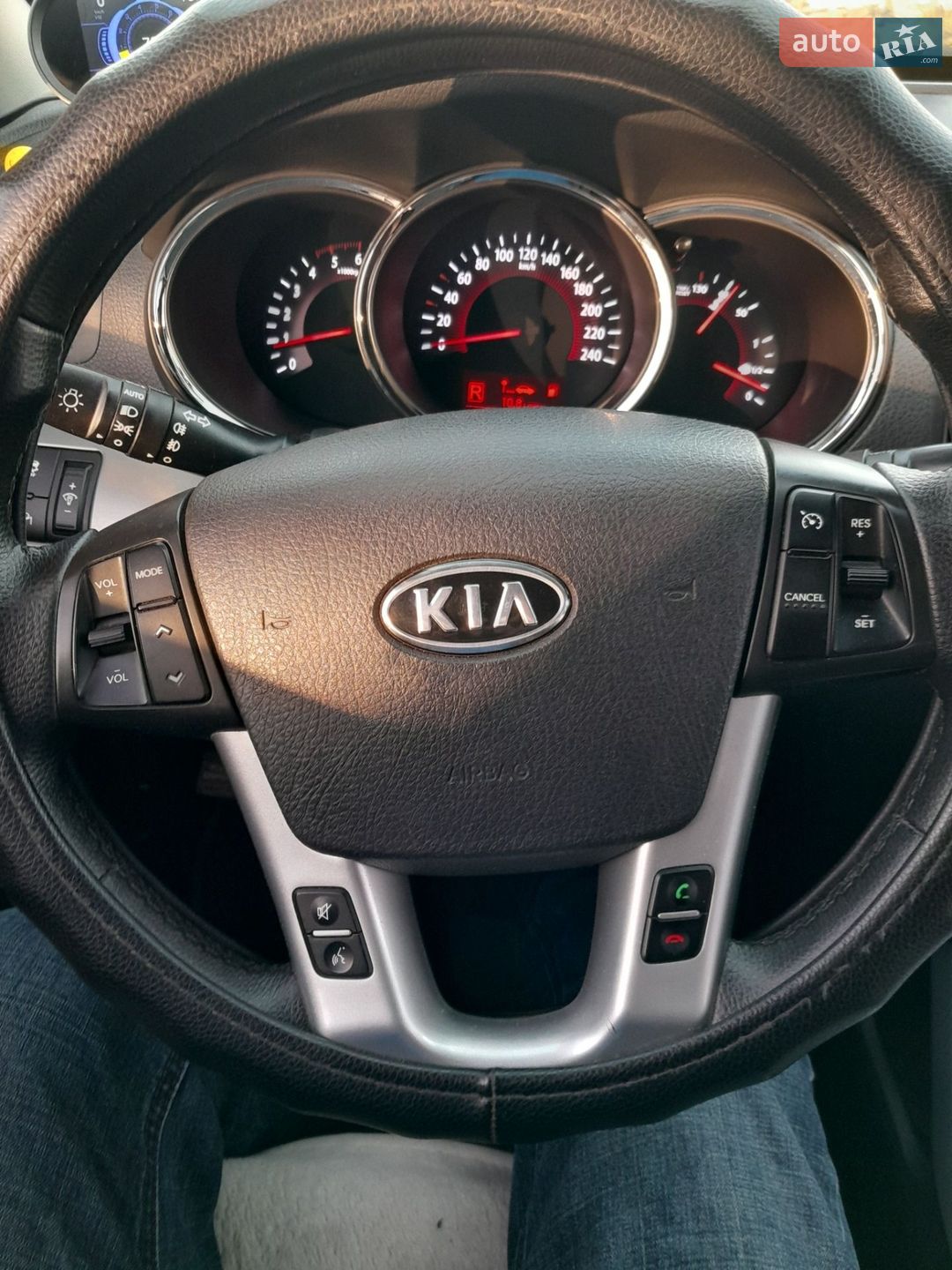 Kia Sorento 2011 VIN KNAKU814DC5246533 фото оголошення 37 з 46