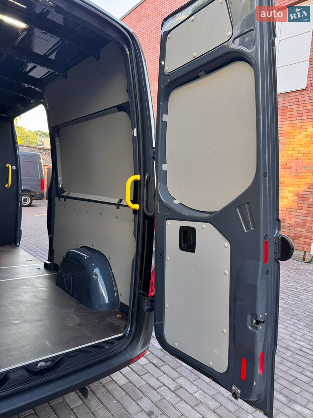 Mercedes-Benz Sprinter 2021 VIN W1V9106331P392693 фото оголошення 13 з 23