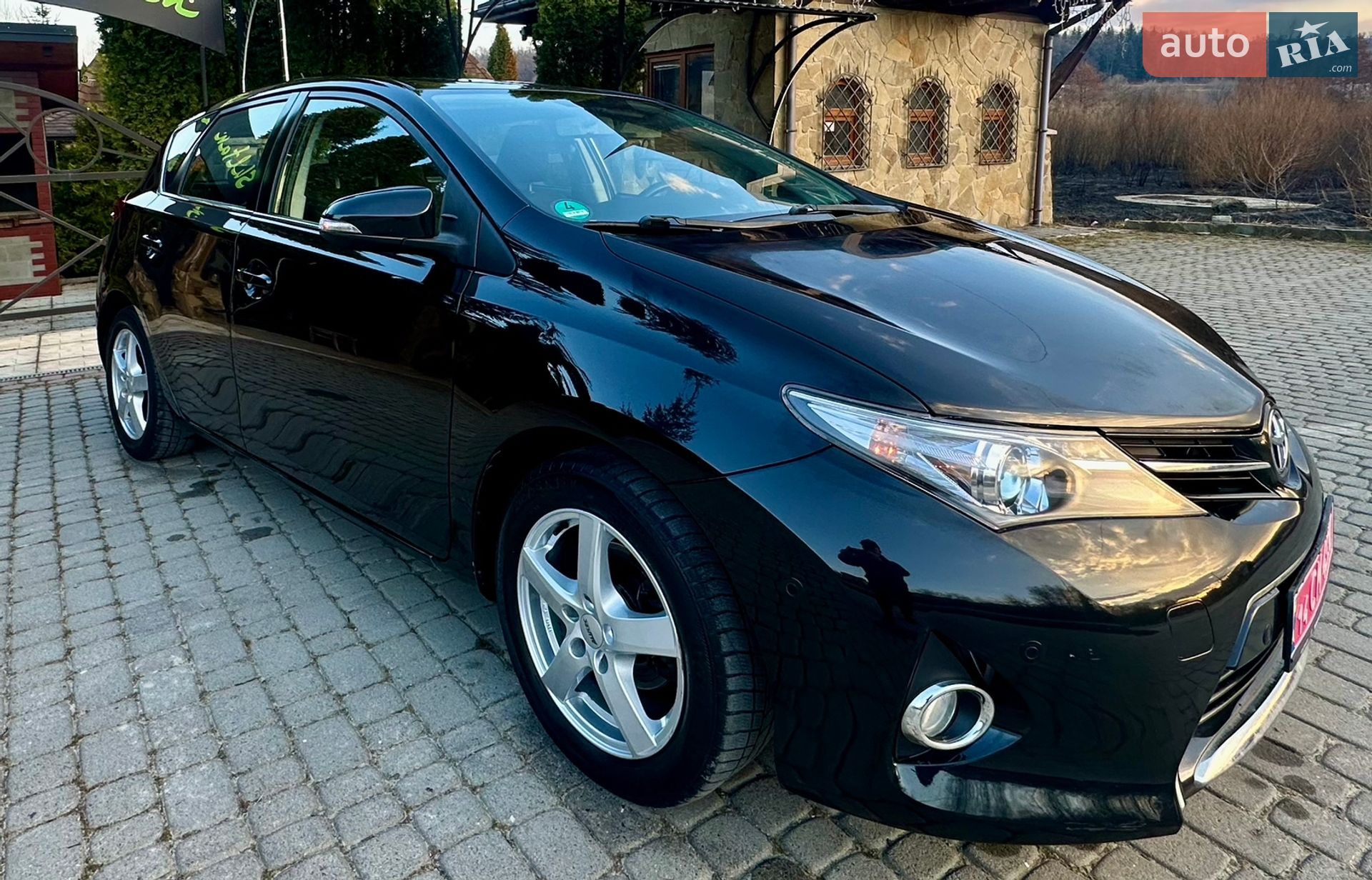 Toyota Auris 2014 VIN SB1KN3JE10E008931 фото оголошення 3 з 35