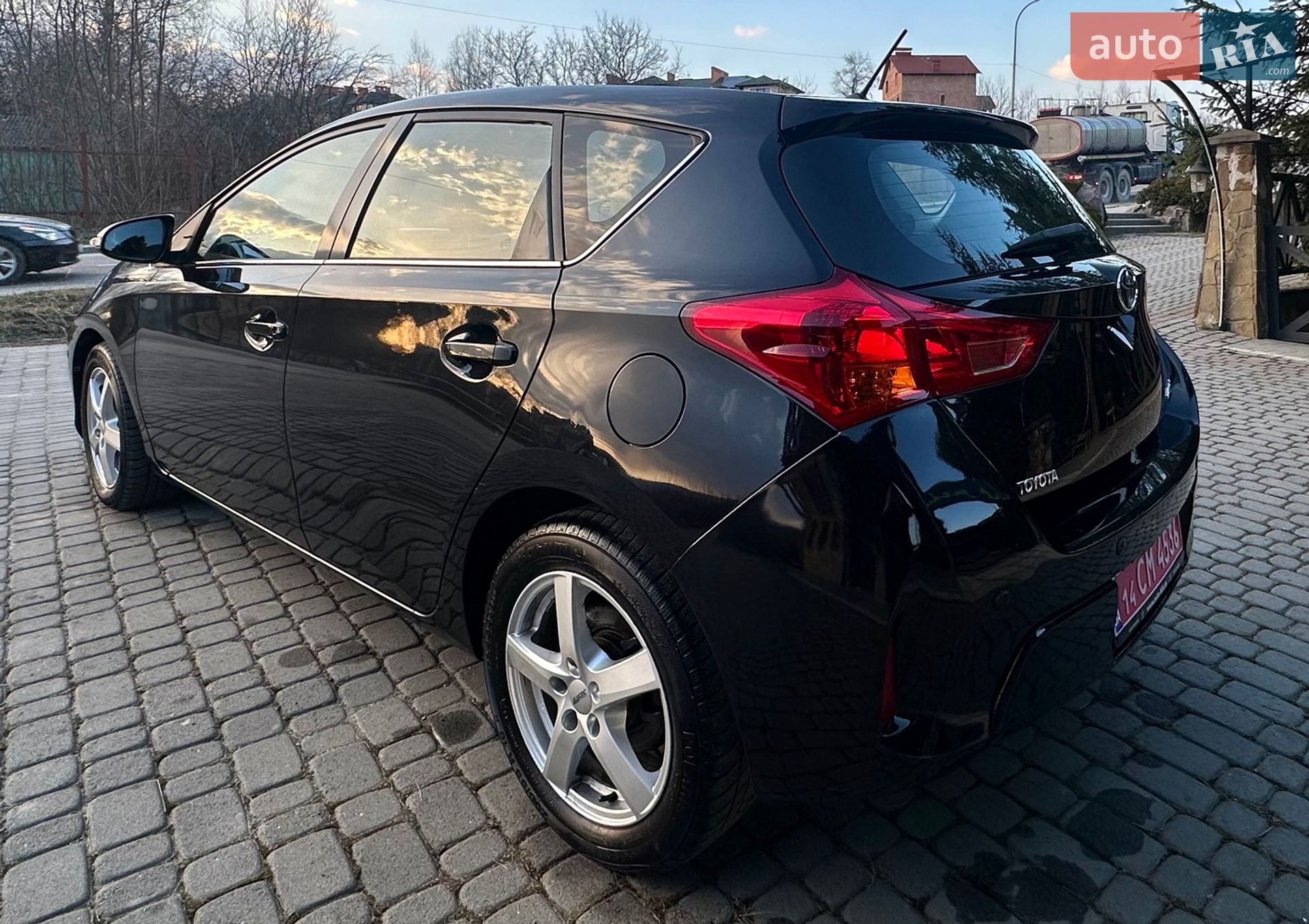 Toyota Auris 2014 VIN SB1KN3JE10E008931 фото оголошення 12 з 35