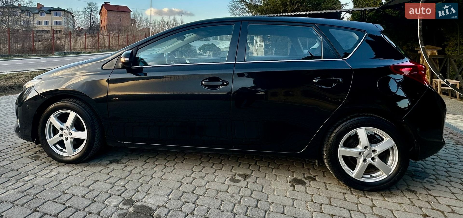 Toyota Auris 2014 VIN SB1KN3JE10E008931 фото оголошення 14 з 35