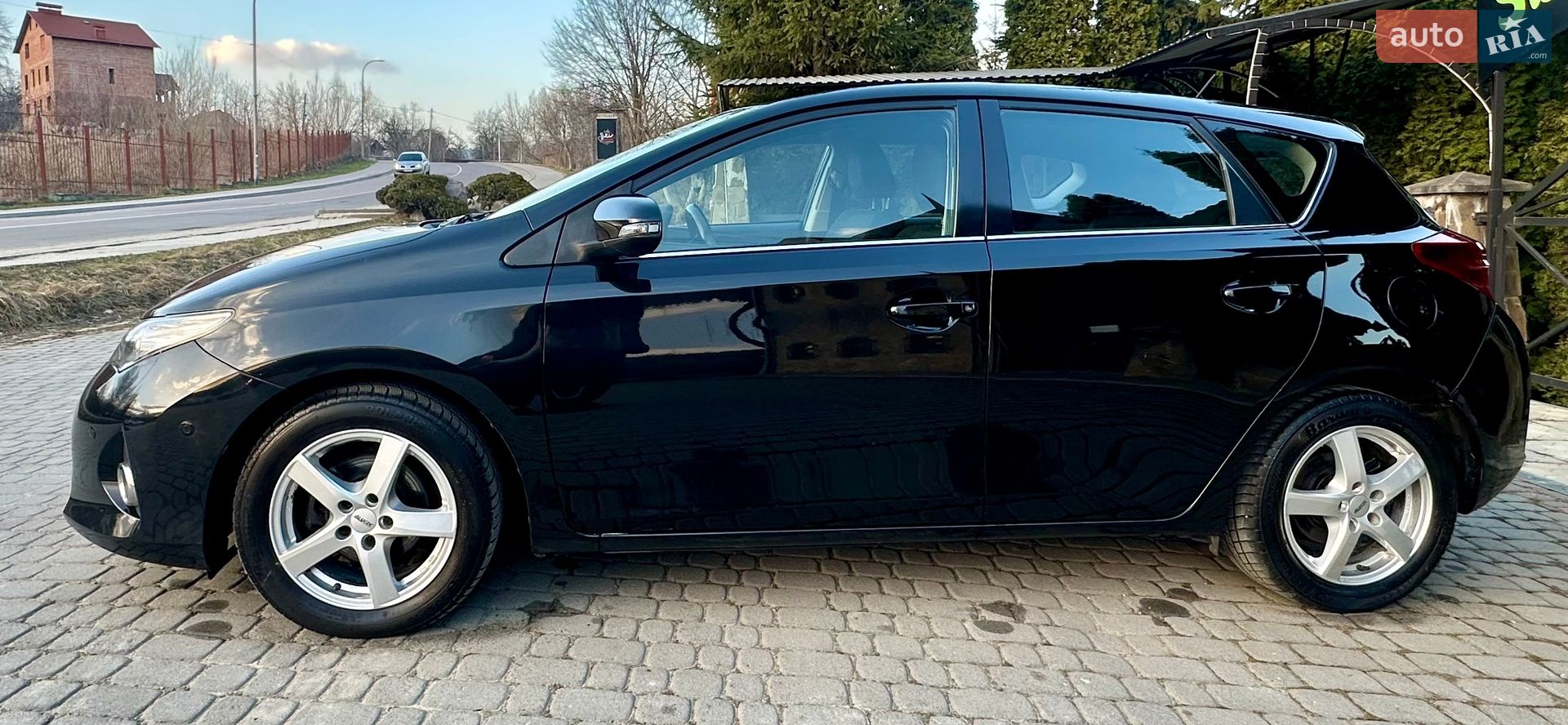 Toyota Auris 2014 VIN SB1KN3JE10E008931 фото оголошення 15 з 35