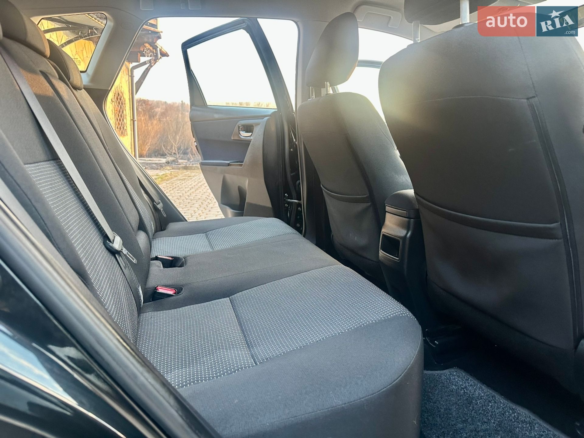 Toyota Auris 2014 VIN SB1KN3JE10E008931 фото оголошення 26 з 35