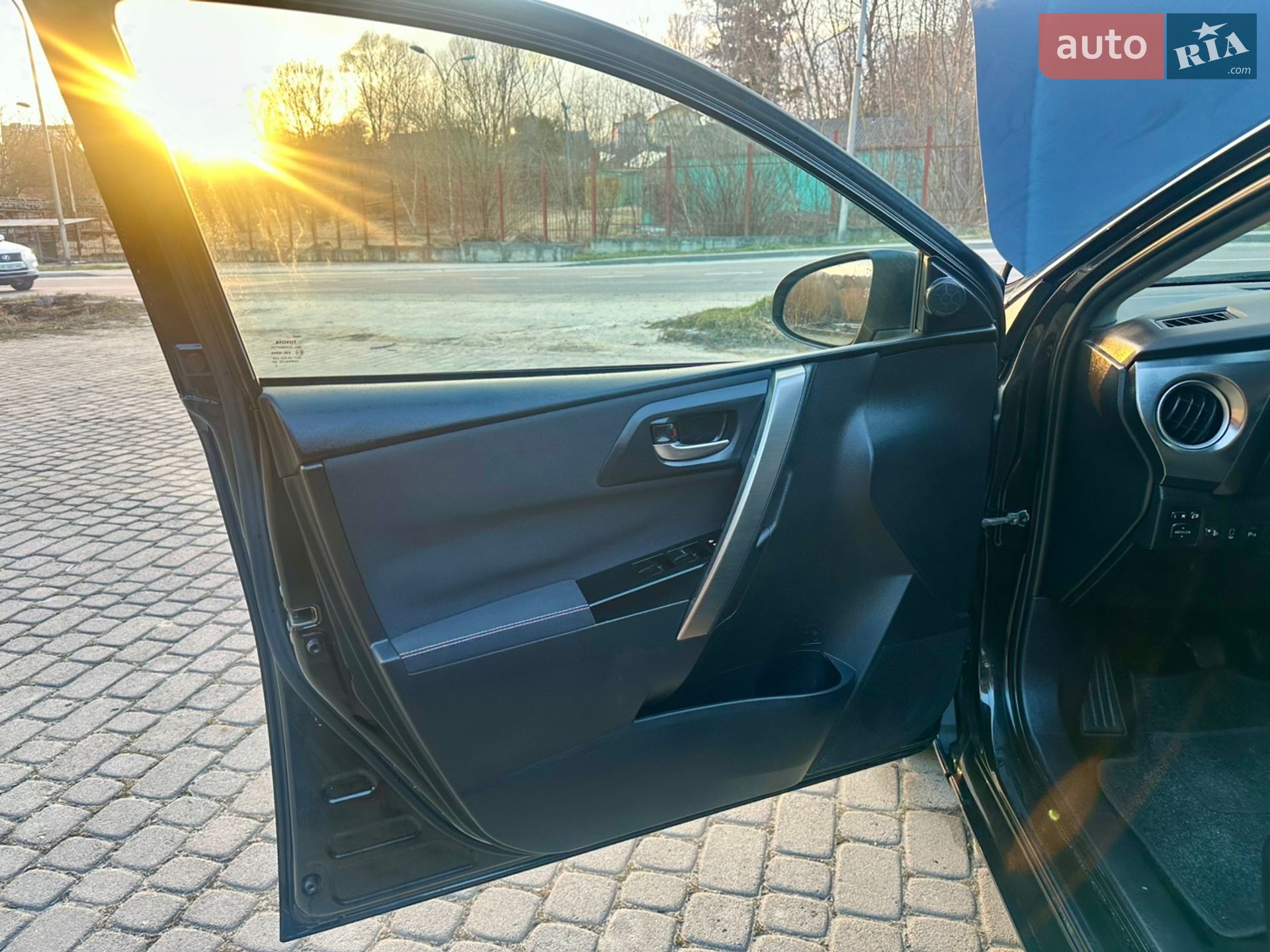 Toyota Auris 2014 VIN SB1KN3JE10E008931 фото оголошення 27 з 35