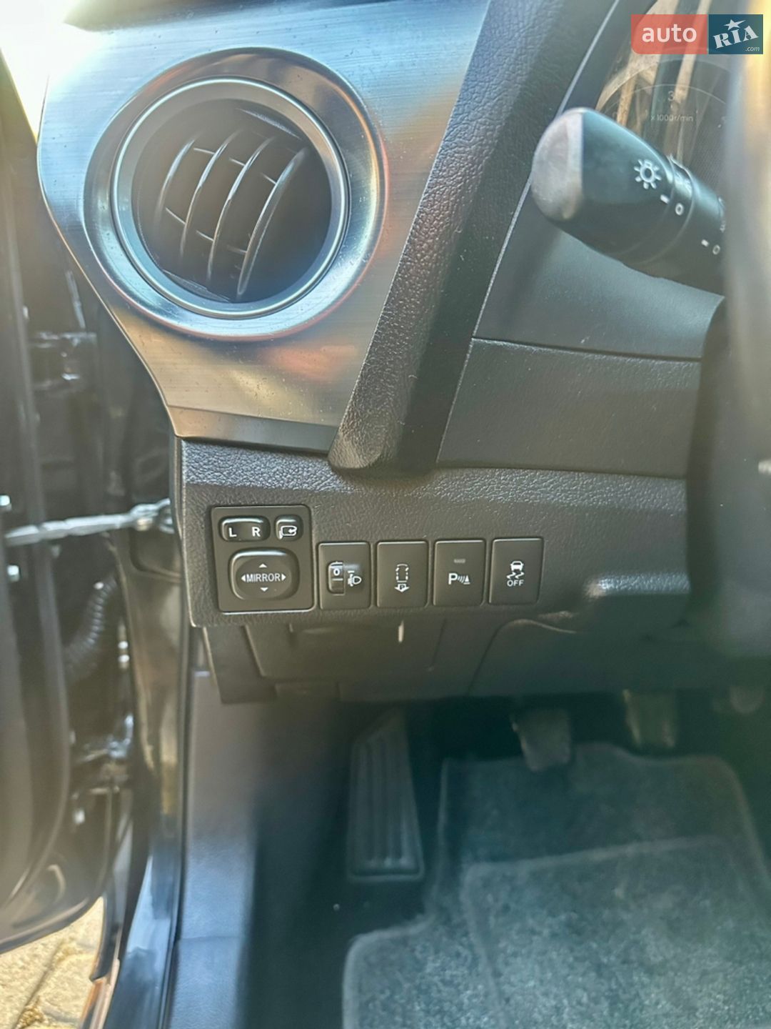 Toyota Auris 2014 VIN SB1KN3JE10E008931 фото оголошення 29 з 35