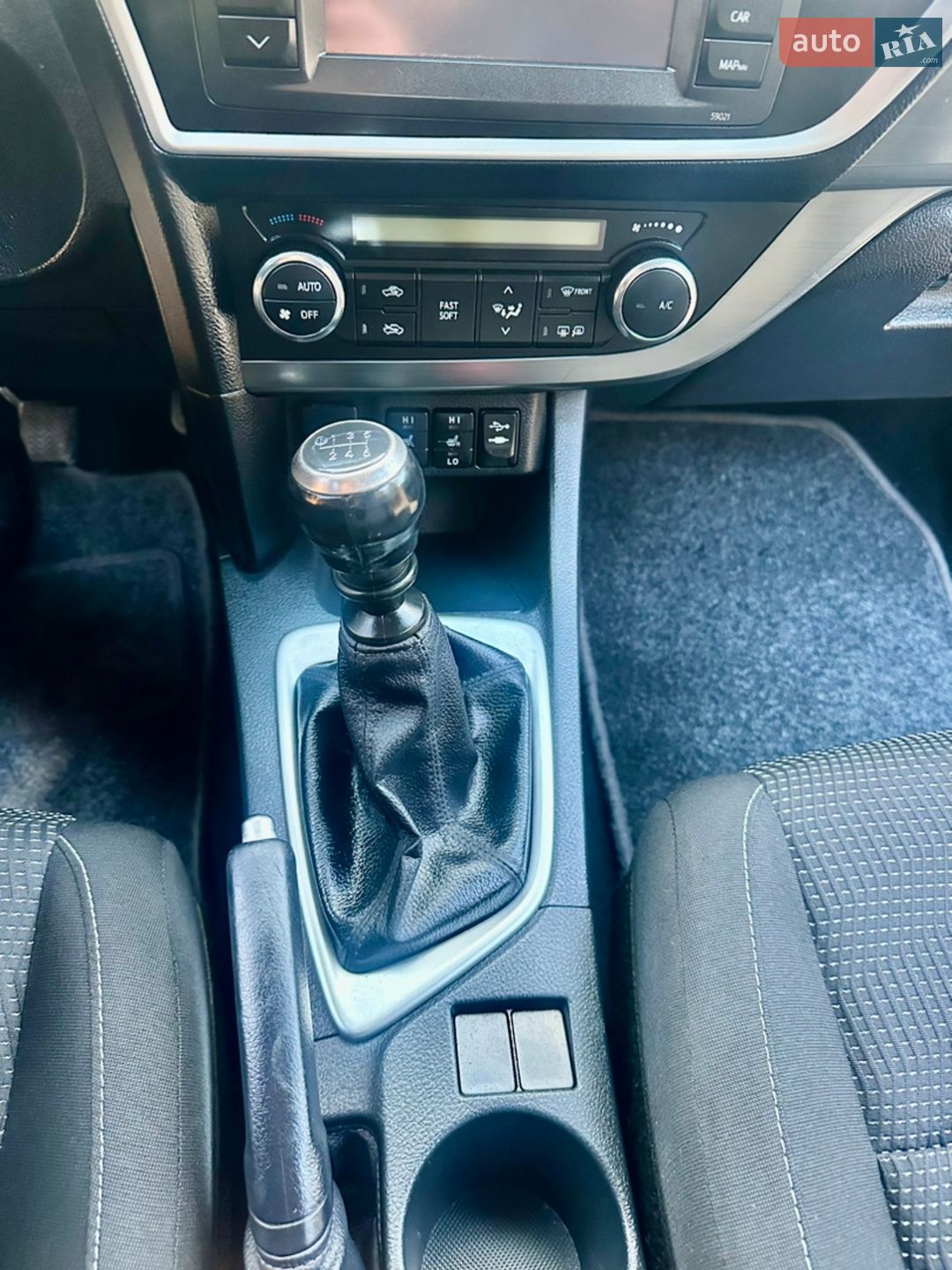 Toyota Auris 2014 VIN SB1KN3JE10E008931 фото оголошення 32 з 35