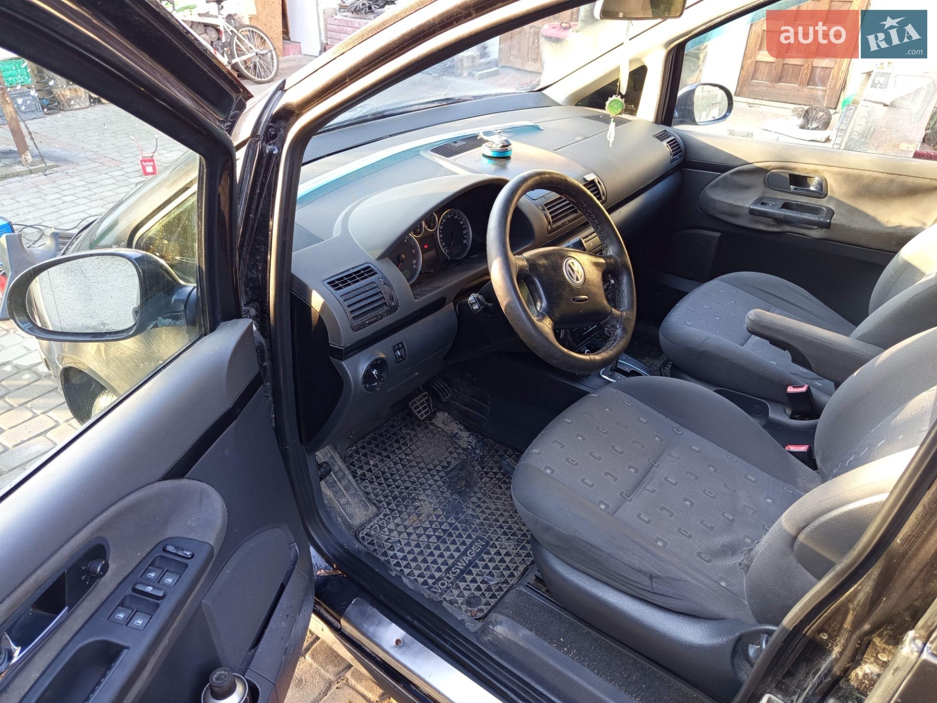 Volkswagen Sharan 2005 VIN WVWZZZ7MZ5V010359 фото оголошення 8 з 11