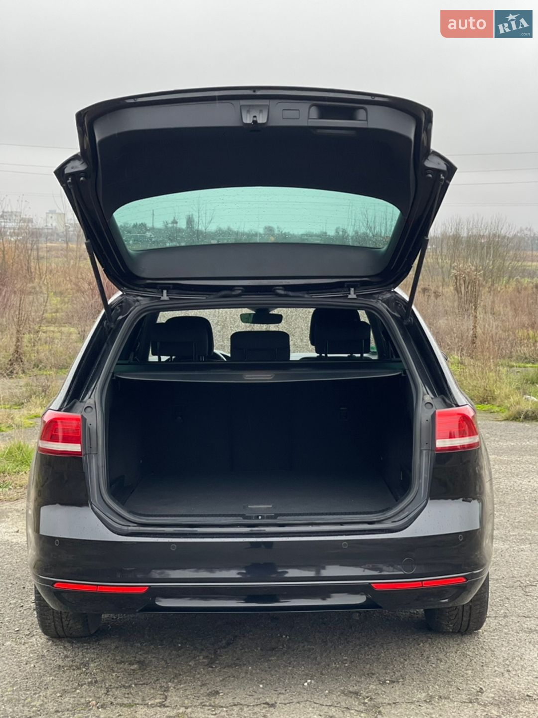 Volkswagen Passat 2019 VIN WVWZZZ3CZKE040526 фото оголошення 13 з 137