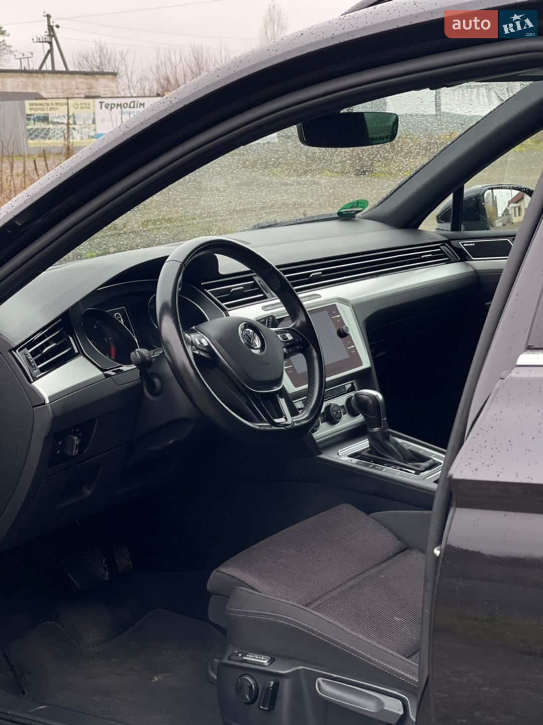 Volkswagen Passat 2019 VIN WVWZZZ3CZKE040526 фото оголошення 15 з 137