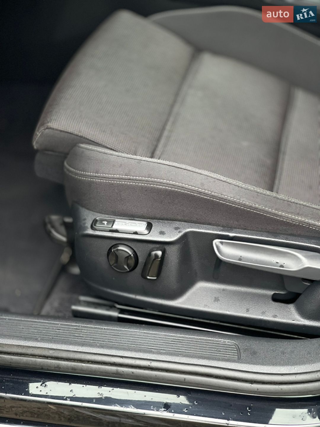 Volkswagen Passat 2019 VIN WVWZZZ3CZKE040526 фото оголошення 20 з 137
