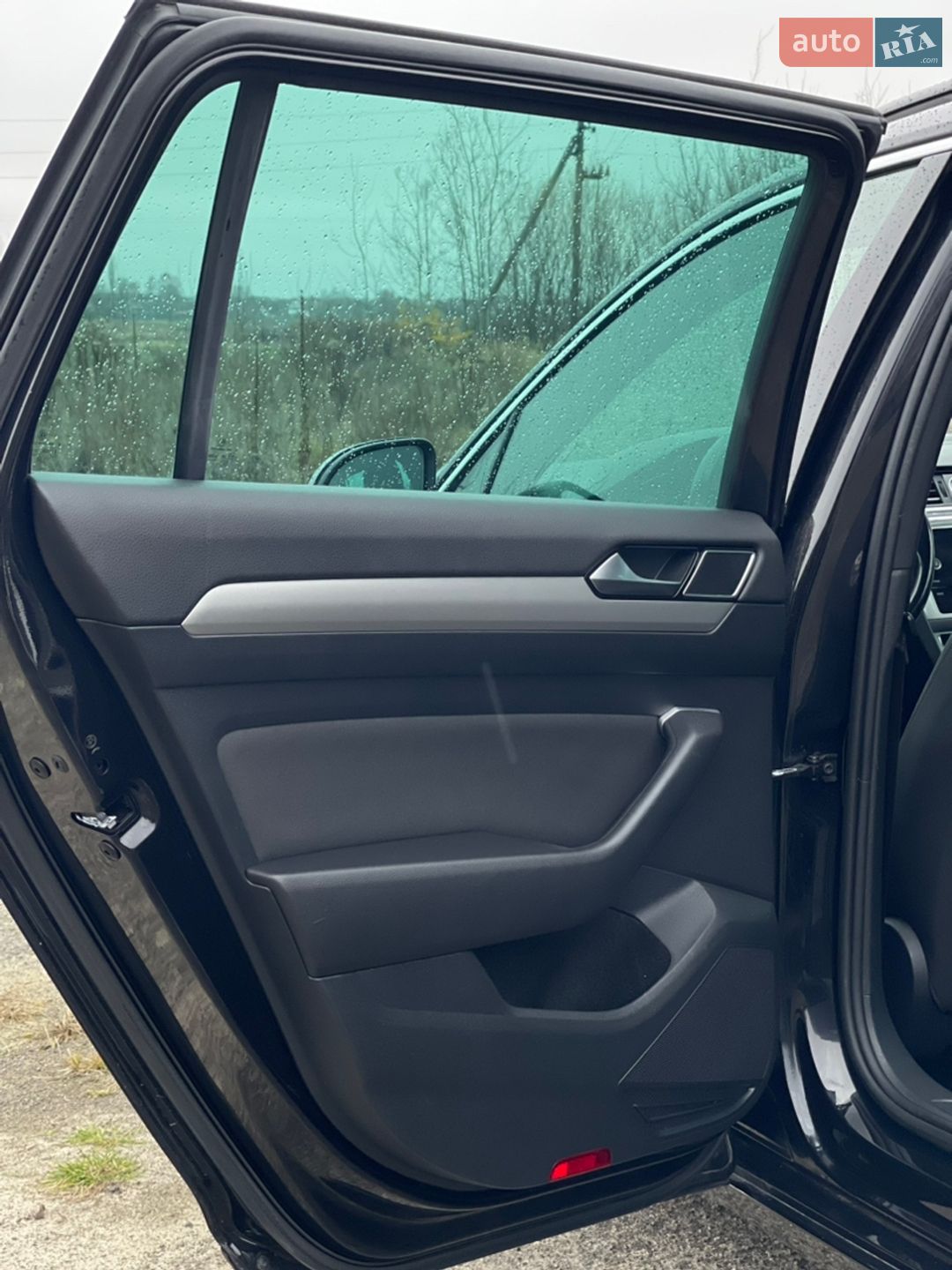Volkswagen Passat 2019 VIN WVWZZZ3CZKE040526 фото оголошення 22 з 137