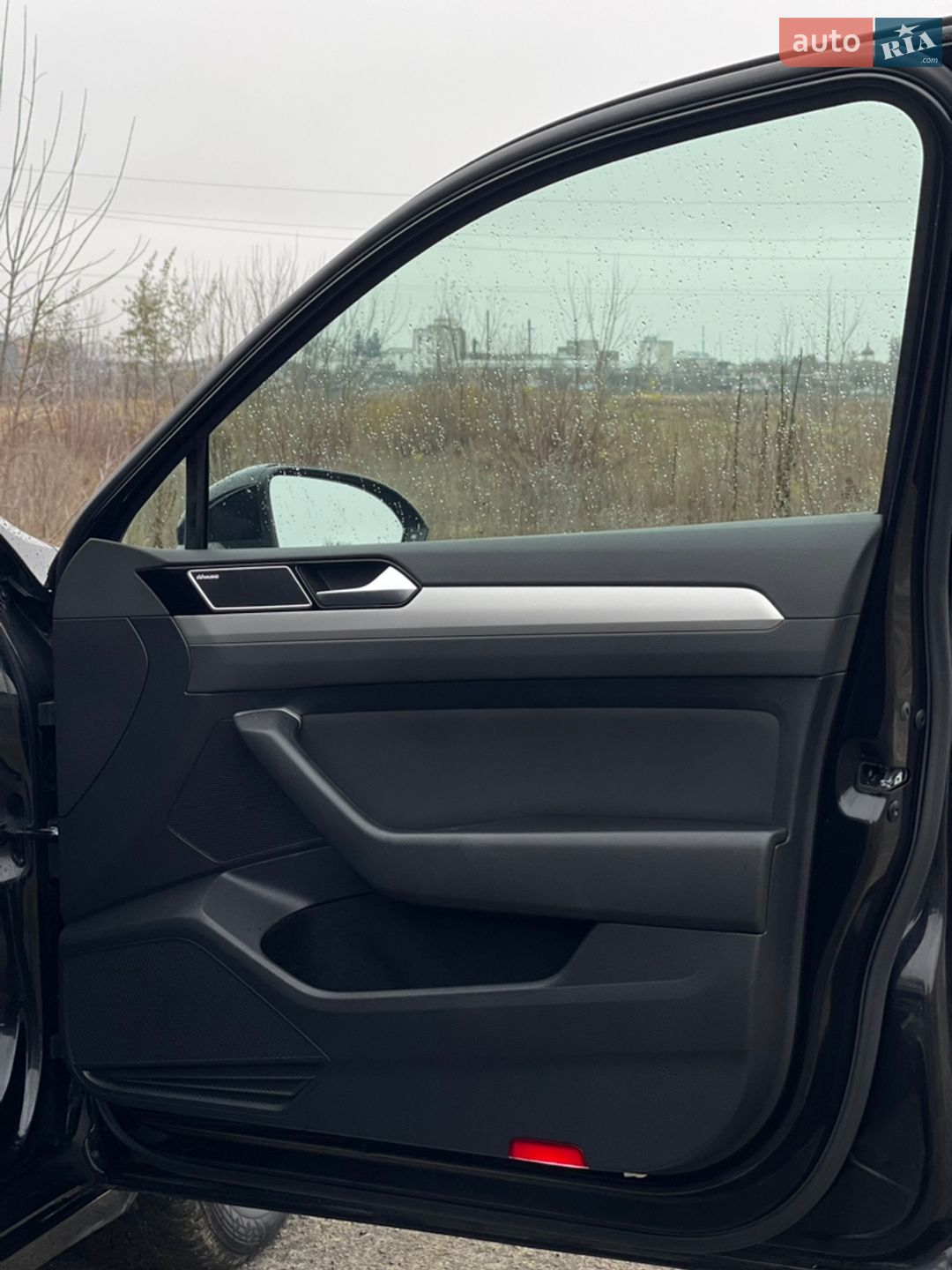 Volkswagen Passat 2019 VIN WVWZZZ3CZKE040526 фото оголошення 25 з 137