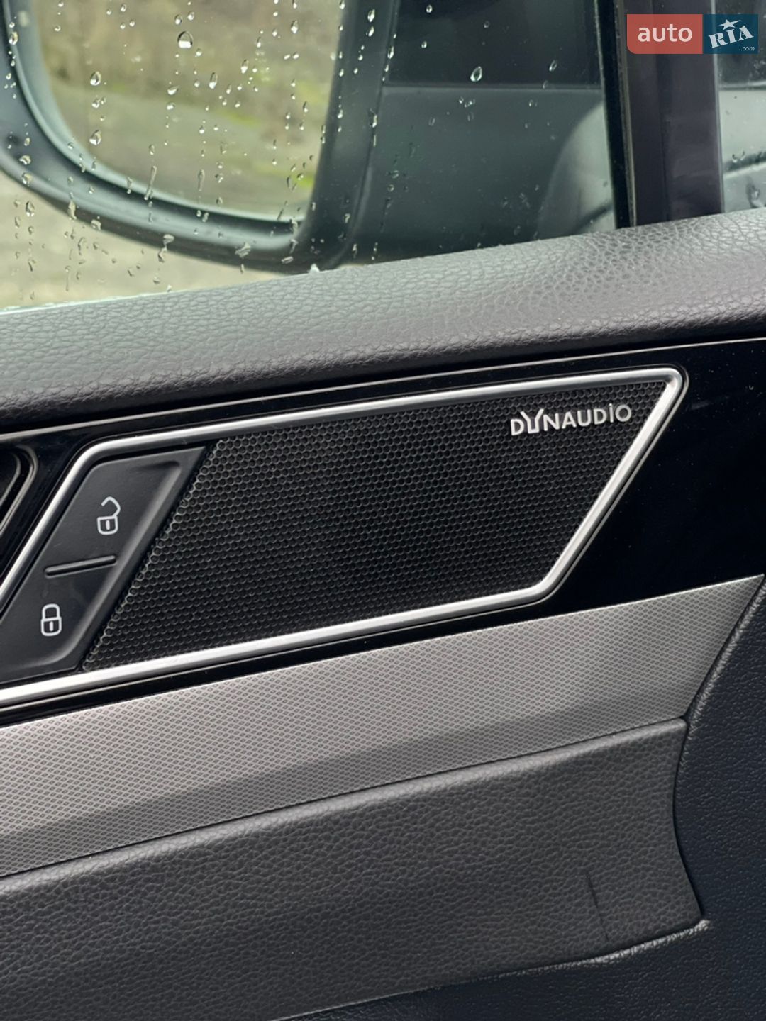 Volkswagen Passat 2019 VIN WVWZZZ3CZKE040526 фото оголошення 18 з 137