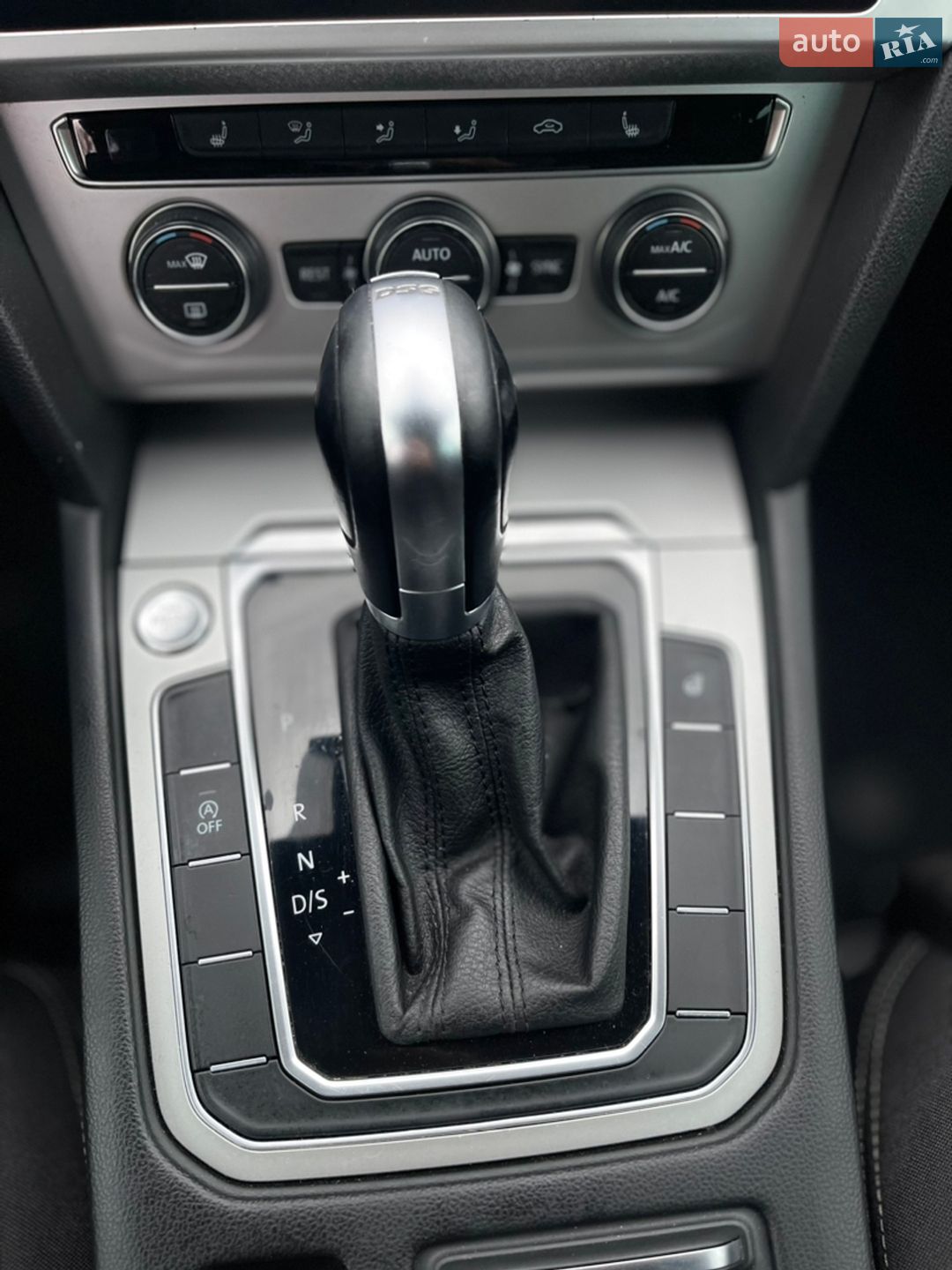 Volkswagen Passat 2019 VIN WVWZZZ3CZKE040526 фото оголошення 46 з 137