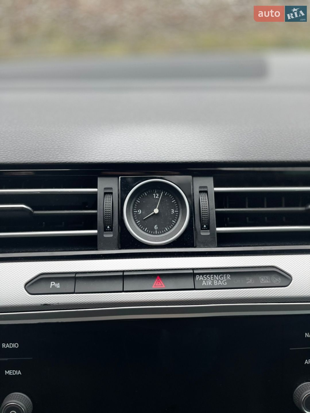 Volkswagen Passat 2019 VIN WVWZZZ3CZKE040526 фото оголошення 48 з 137