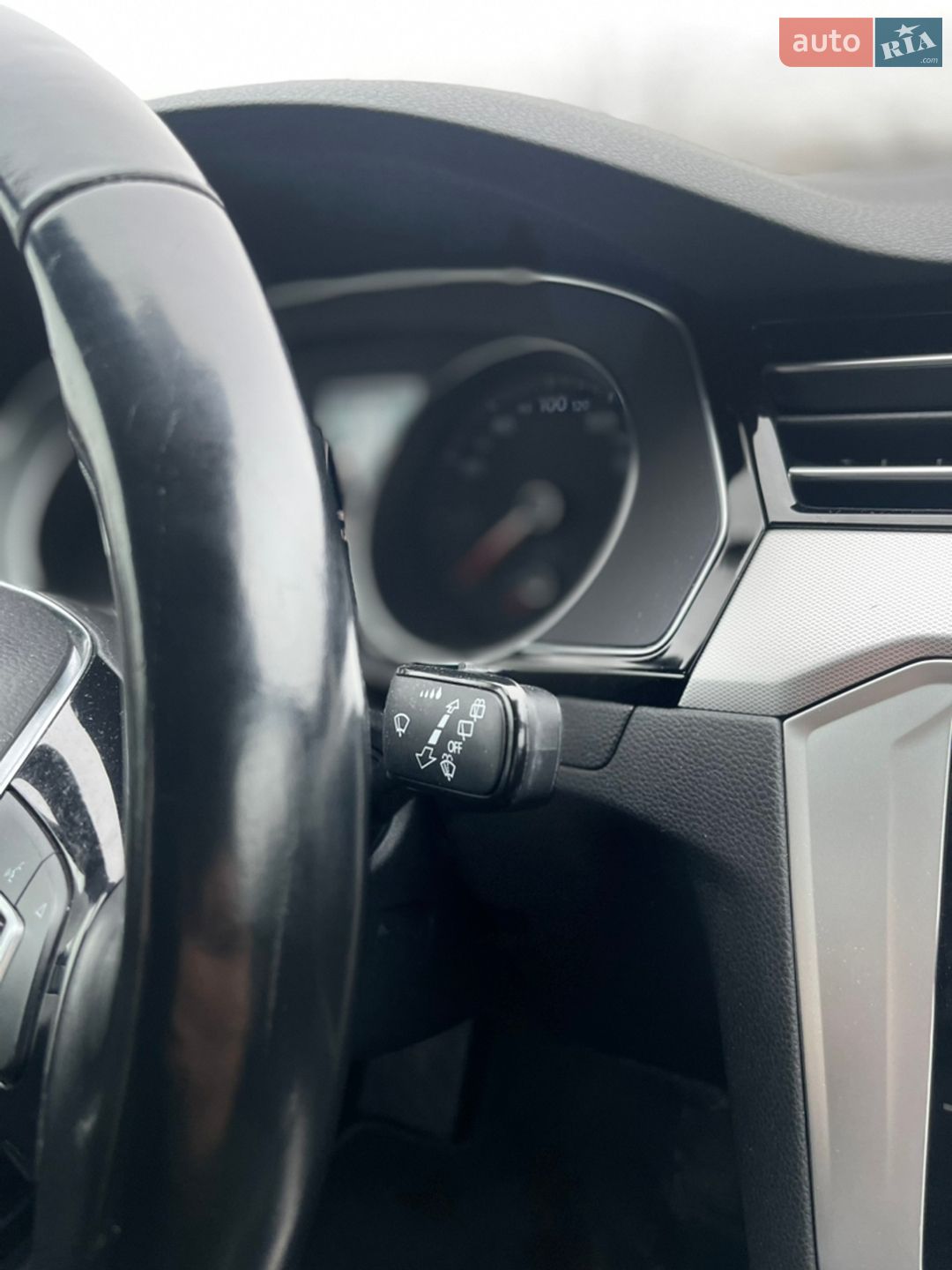 Volkswagen Passat 2019 VIN WVWZZZ3CZKE040526 фото оголошення 49 з 137
