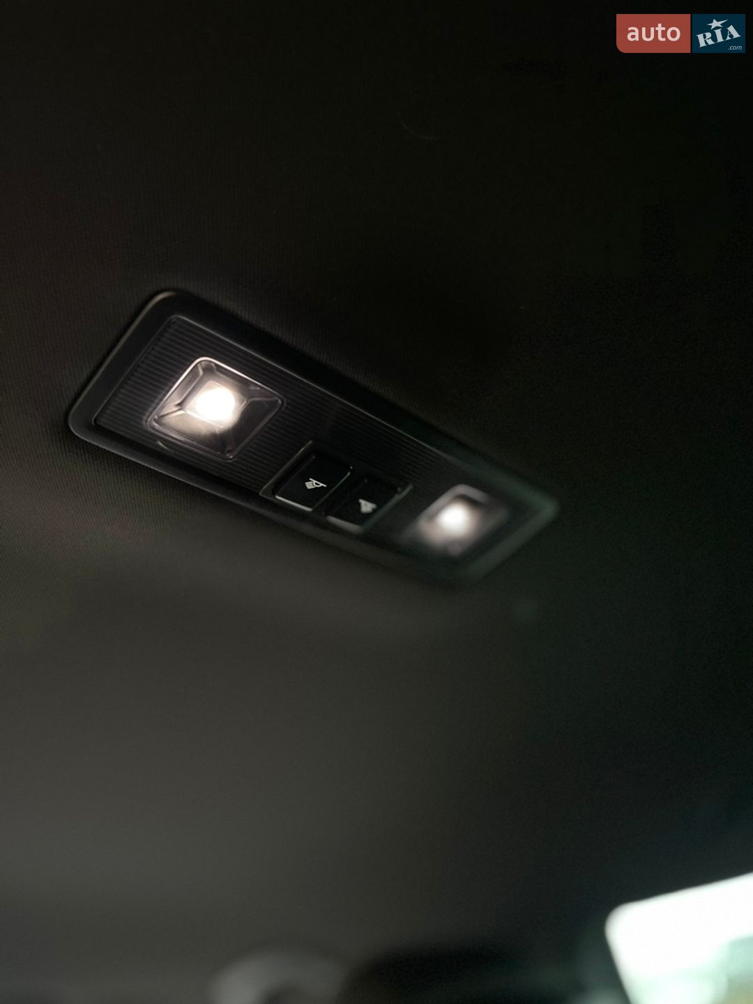 Volkswagen Passat 2019 VIN WVWZZZ3CZKE040526 фото оголошення 53 з 137