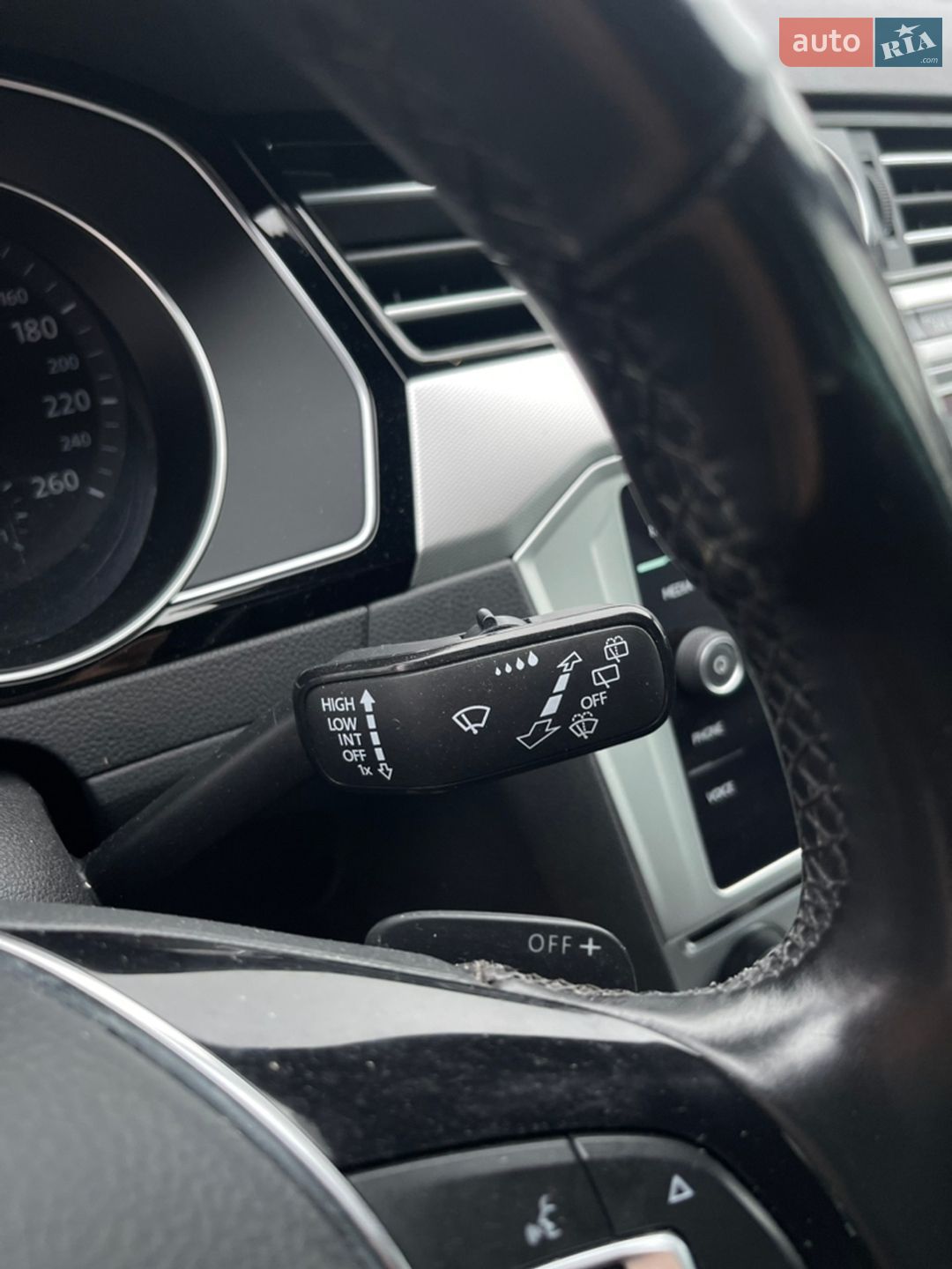 Volkswagen Passat 2019 VIN WVWZZZ3CZKE040526 фото оголошення 60 з 137