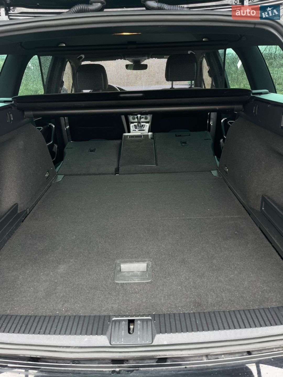 Volkswagen Passat 2019 VIN WVWZZZ3CZKE040526 фото оголошення 61 з 137