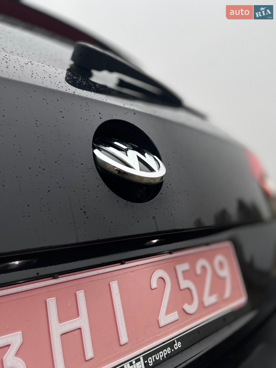 Volkswagen Passat 2019 VIN WVWZZZ3CZKE040526 фото оголошення 70 з 137