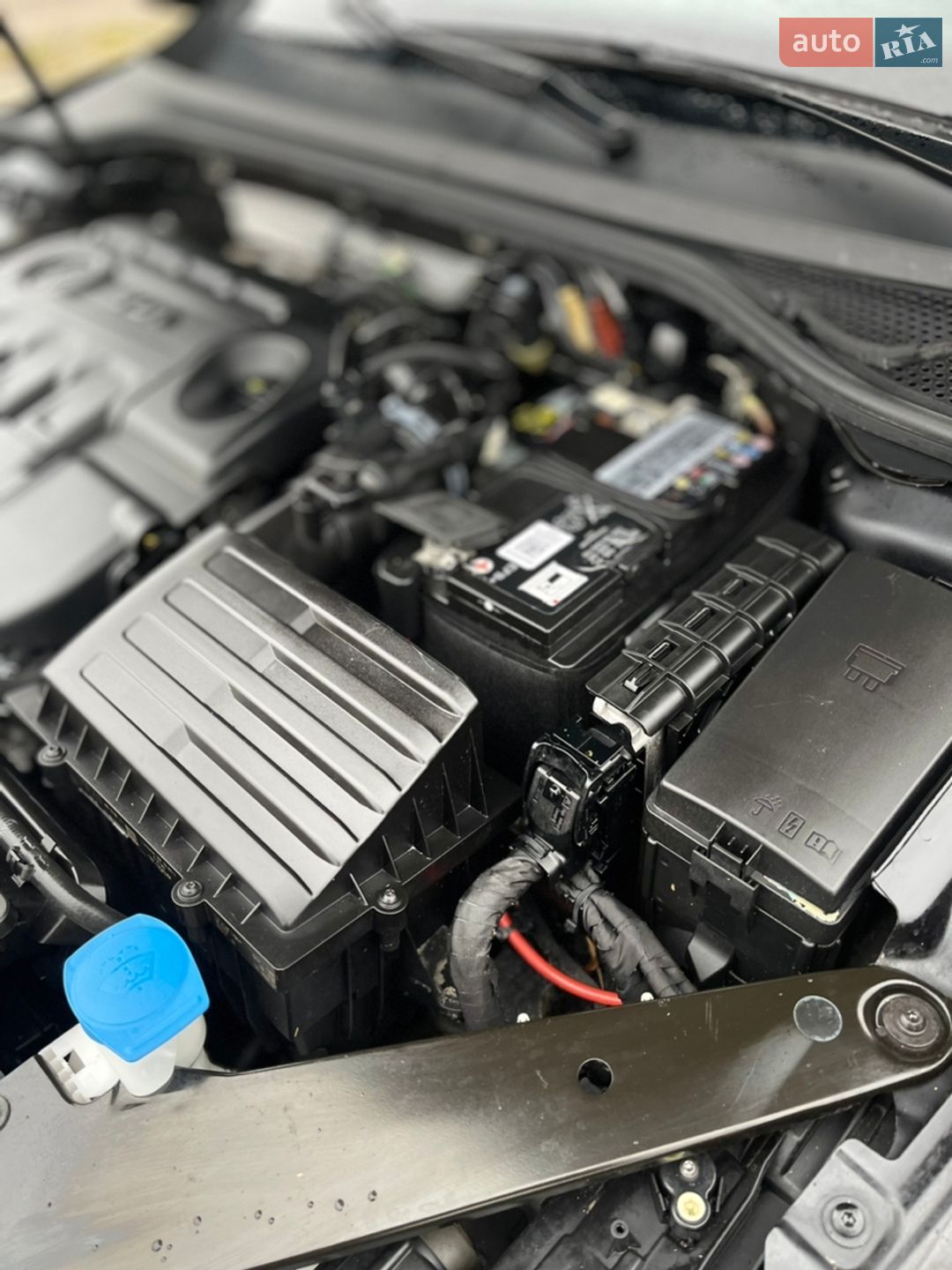 Volkswagen Passat 2019 VIN WVWZZZ3CZKE040526 фото оголошення 91 з 137