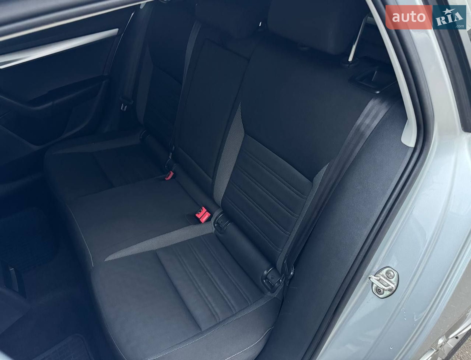 Skoda Octavia 2018 VIN TMBJJ7NE2K0110999 фото оголошення 10 з 19
