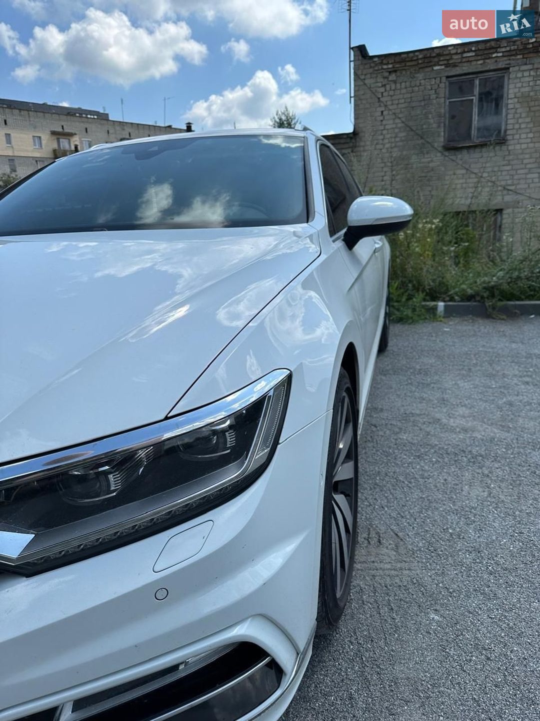 Volkswagen Passat 2017 VIN WVWZZZ3CZHE201002 фото оголошення 3 з 19