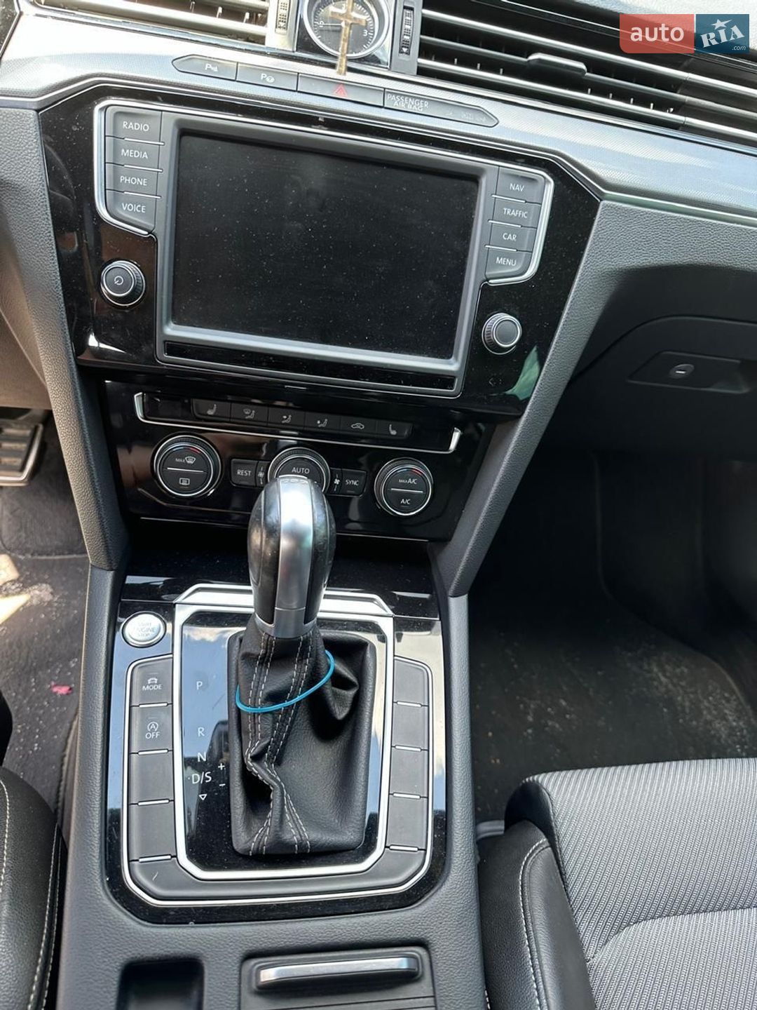 Volkswagen Passat 2017 VIN WVWZZZ3CZHE201002 фото оголошення 12 з 19