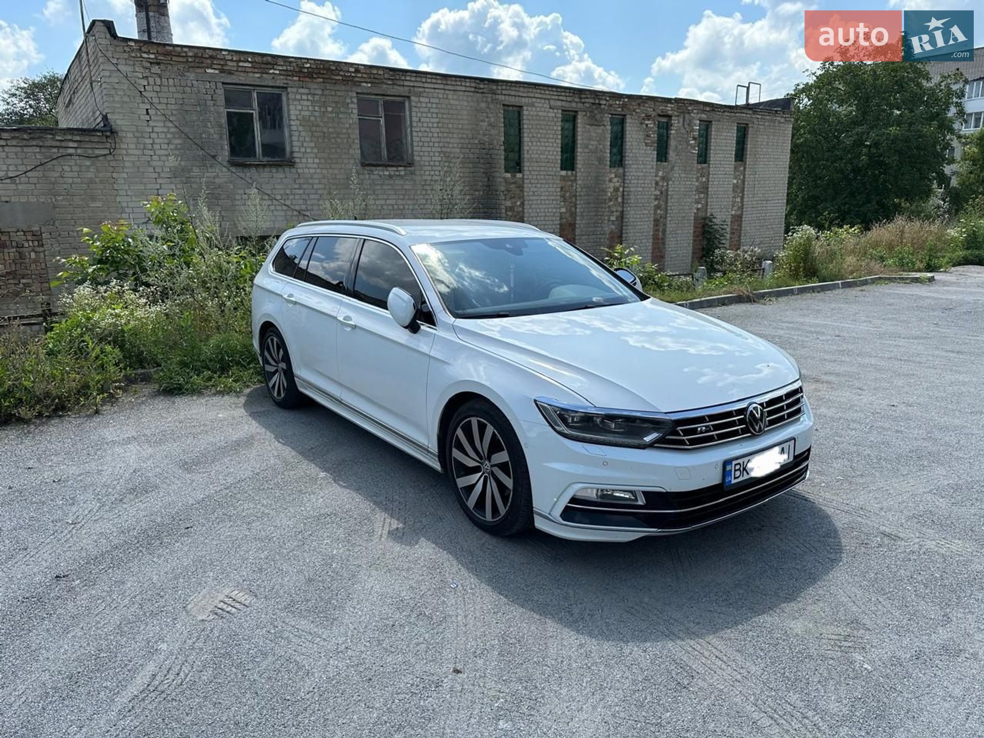 Volkswagen Passat 2017 VIN WVWZZZ3CZHE201002 фото оголошення 17 з 19