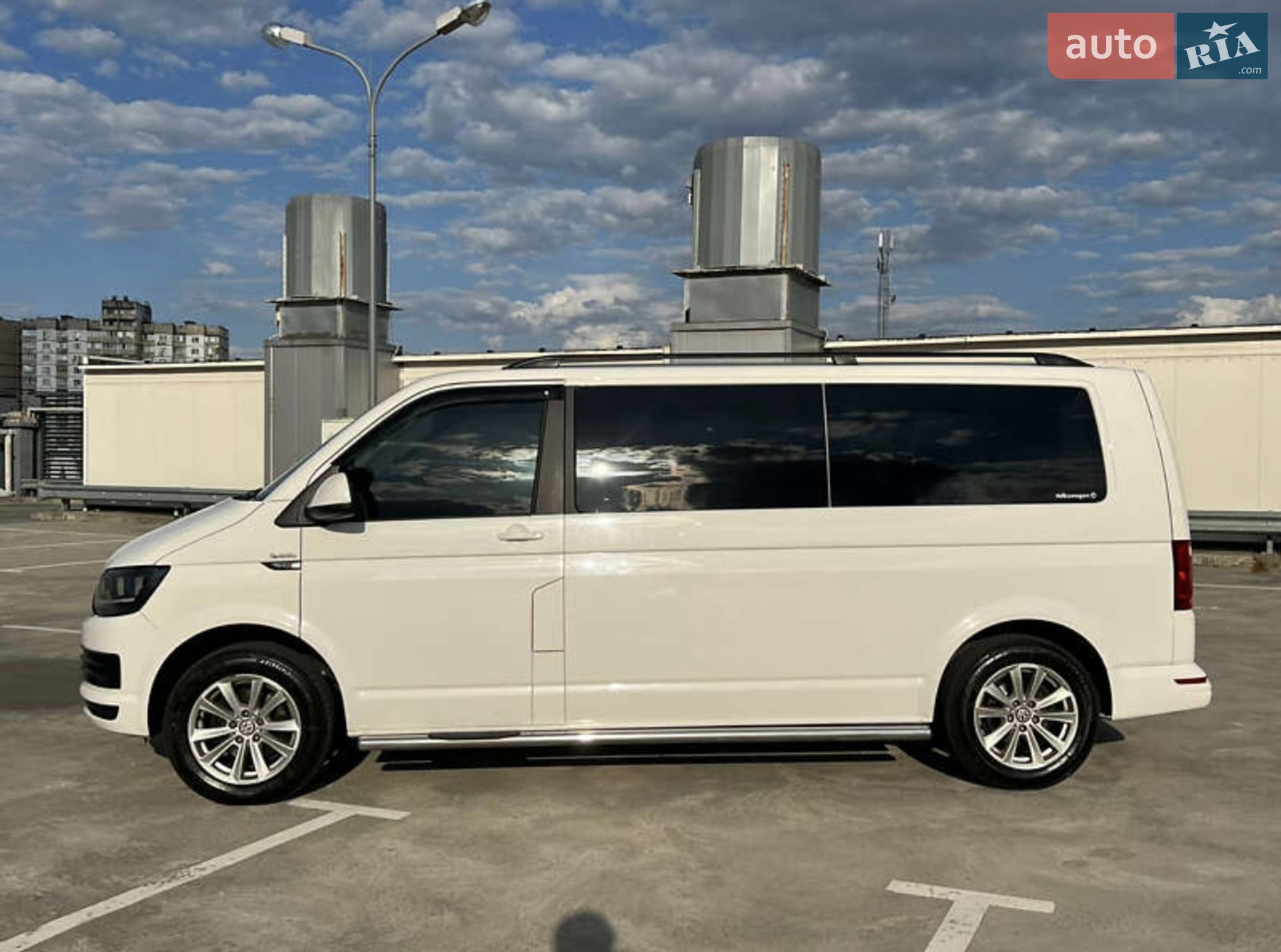 Volkswagen Transporter 2015 VIN WV1ZZZ7HZGH048618 фото оголошення 4 з 23