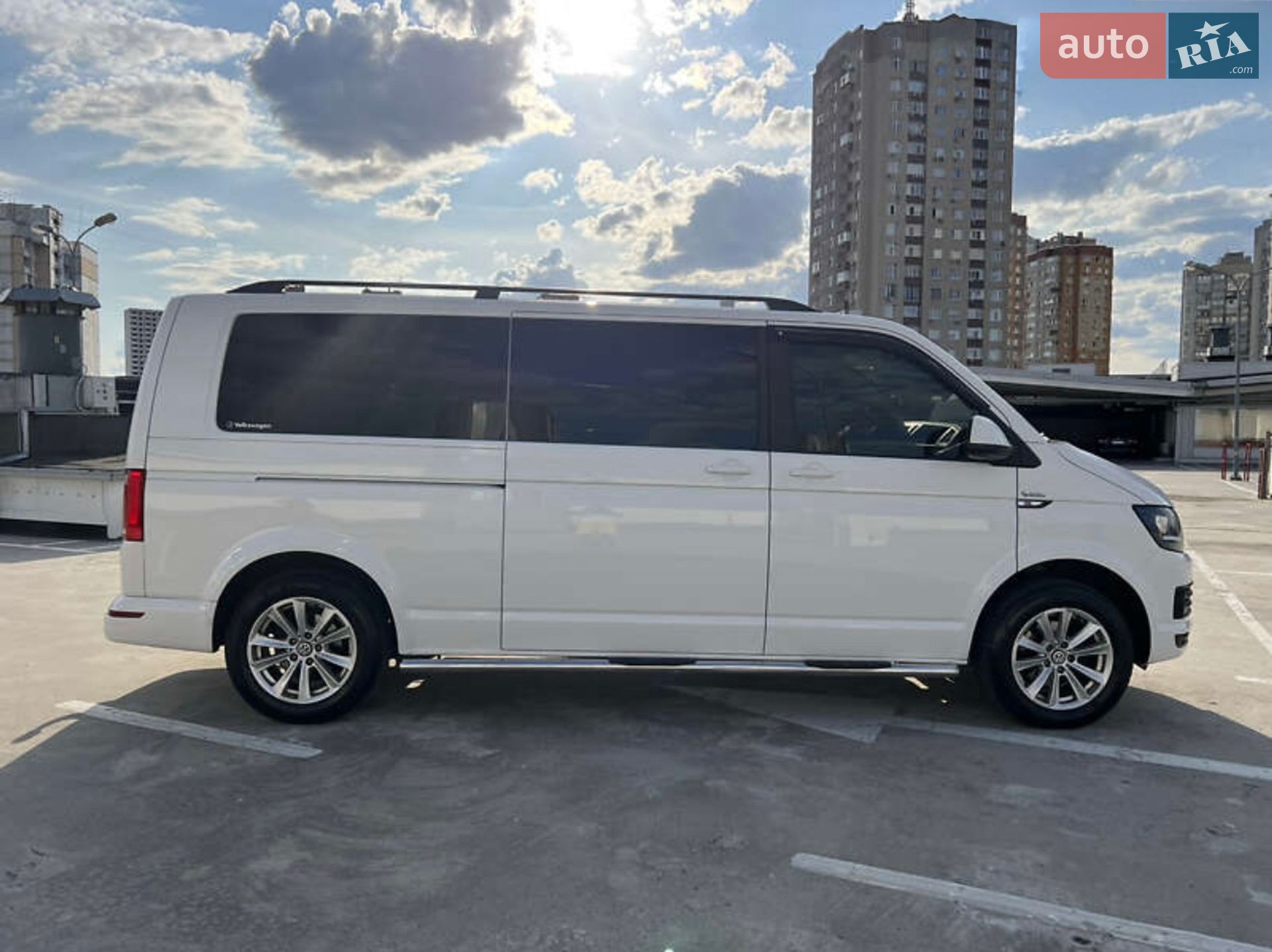 Volkswagen Transporter 2015 VIN WV1ZZZ7HZGH048618 фото оголошення 5 з 23