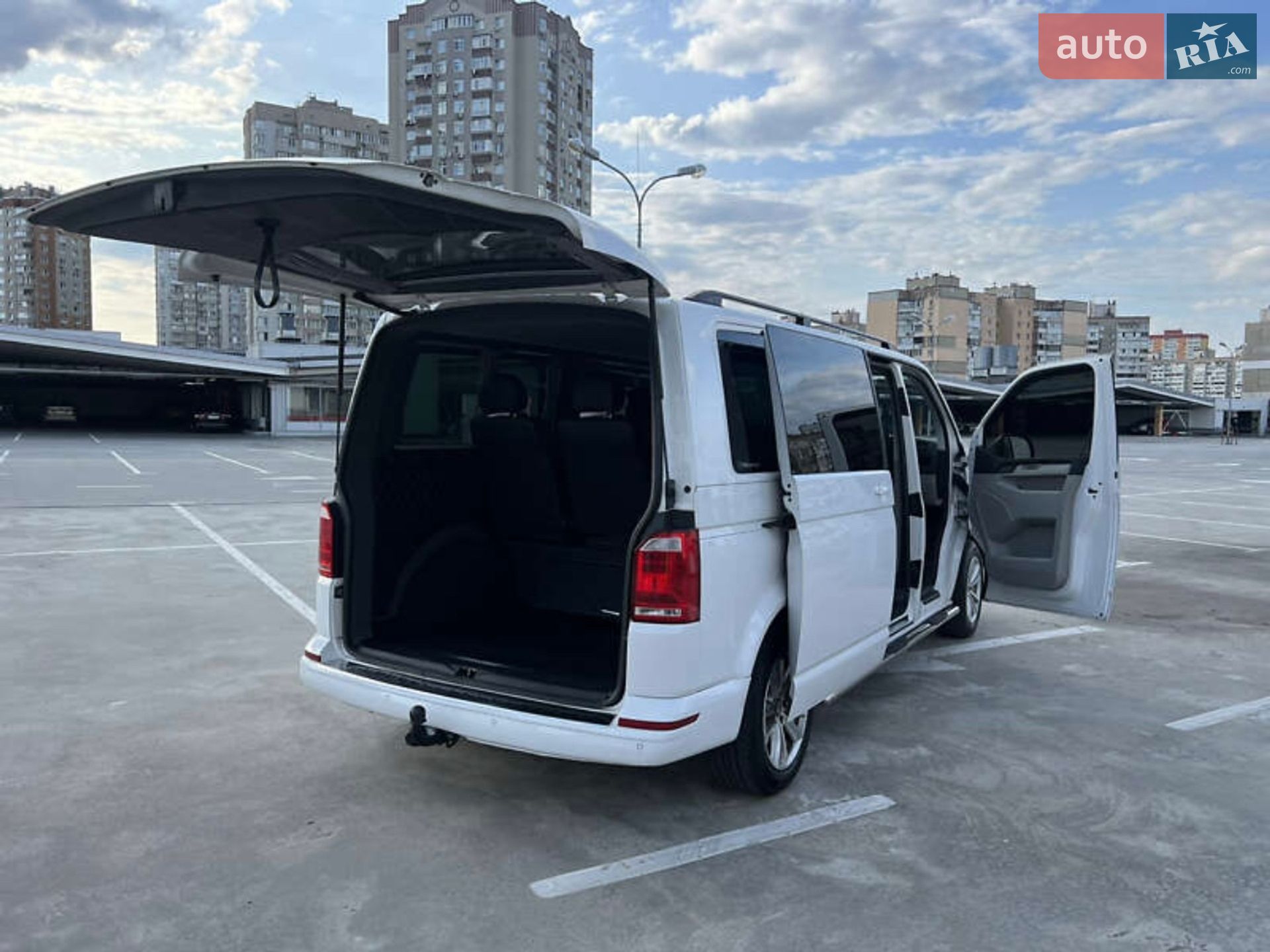 Volkswagen Transporter 2015 VIN WV1ZZZ7HZGH048618 фото оголошення 9 з 23