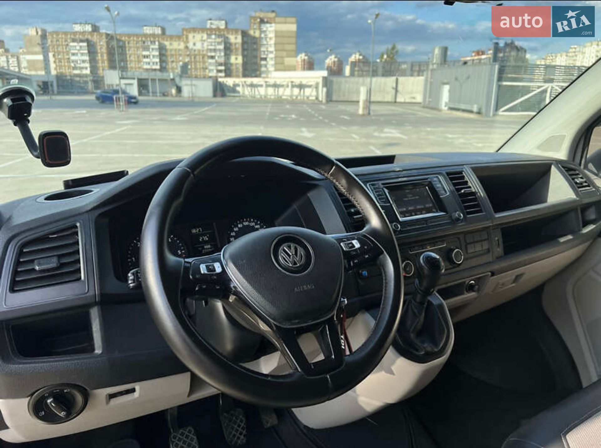 Volkswagen Transporter 2015 VIN WV1ZZZ7HZGH048618 фото оголошення 13 з 23