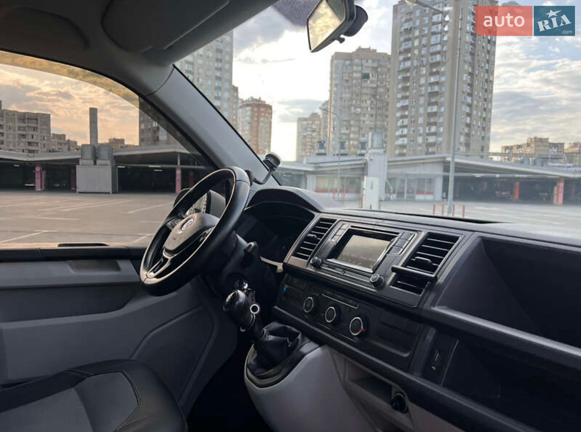 Volkswagen Transporter 2015 VIN WV1ZZZ7HZGH048618 фото оголошення 16 з 23