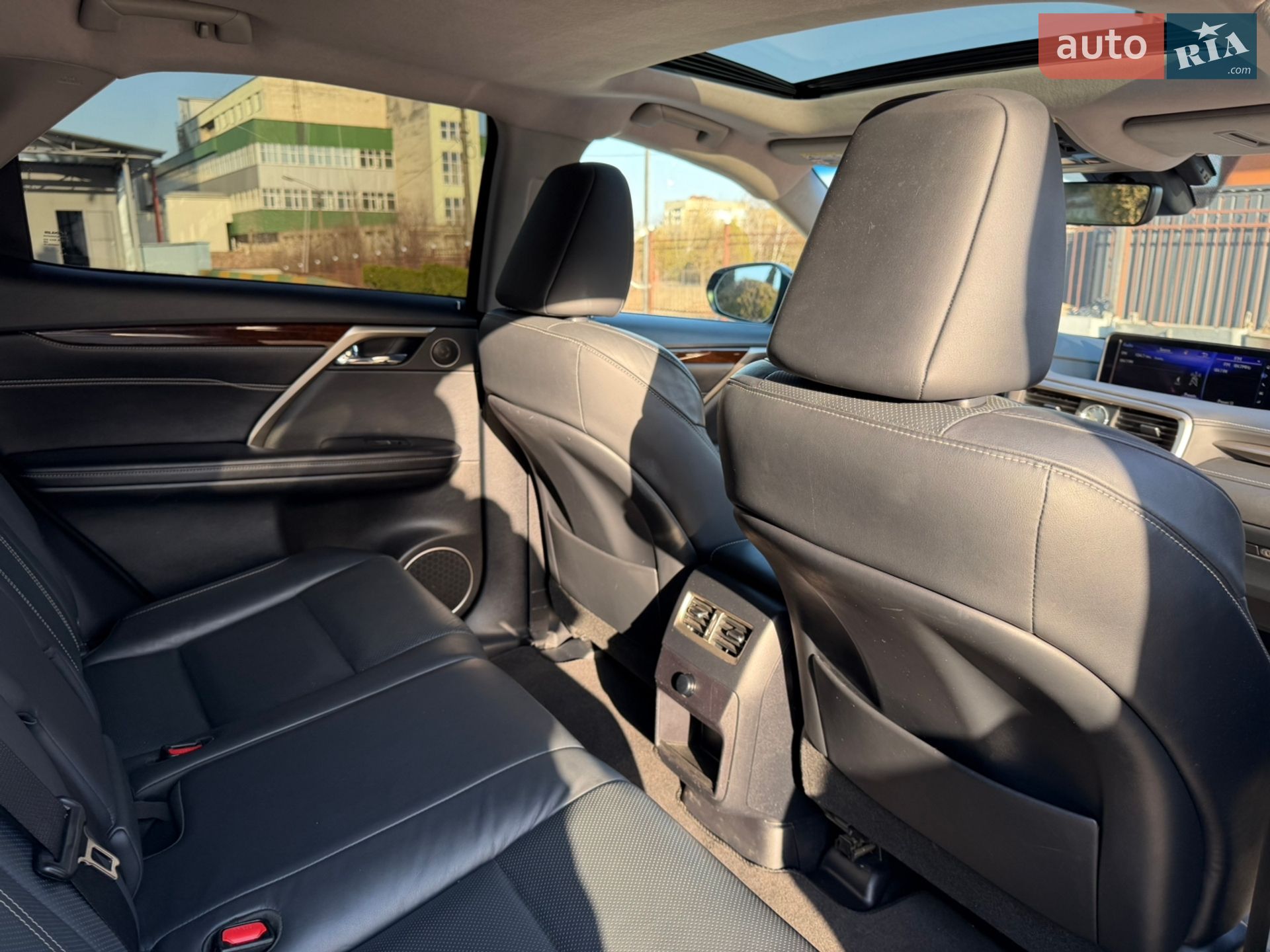 Lexus RX 2019 VIN 2T2BZMCAXKC209471 фото оголошення 22 з 30