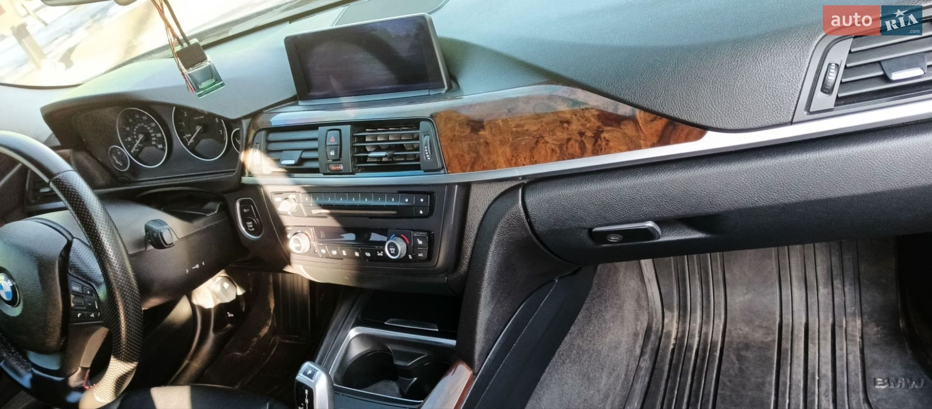 BMW 3 Series 2014 VIN WBA3B3G55FNR86757 фото оголошення 4 з 11