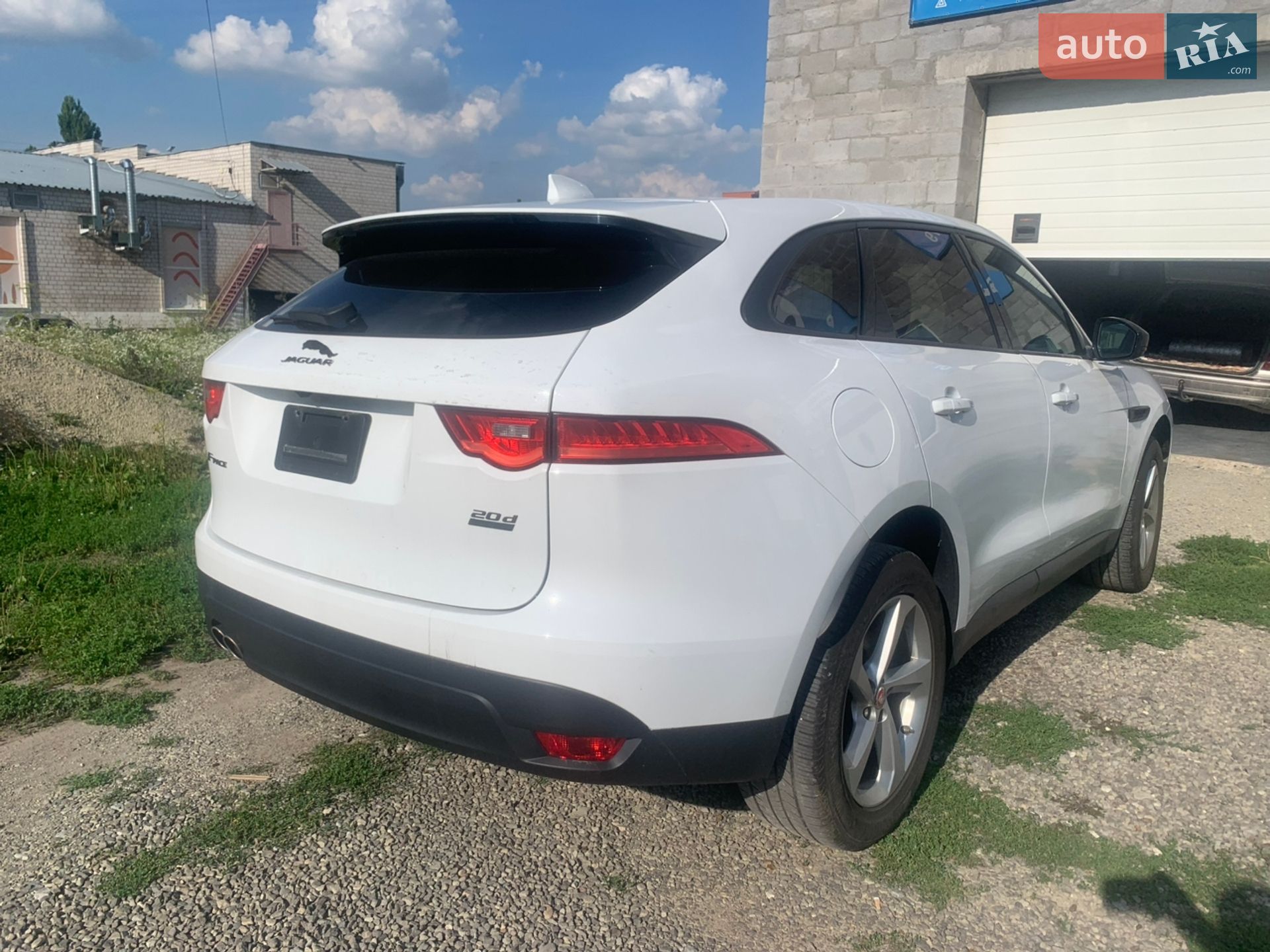 Jaguar F-Pace 2016 VIN SADCJ2BN8HA085484 фото оголошення 4 з 12