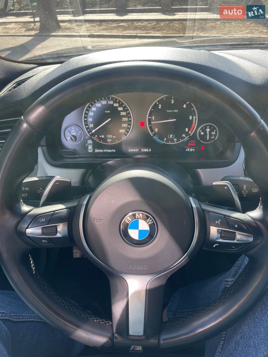 BMW 5 Series 2015 VIN WBA5D51010D873848 фото оголошення 9 з 13
