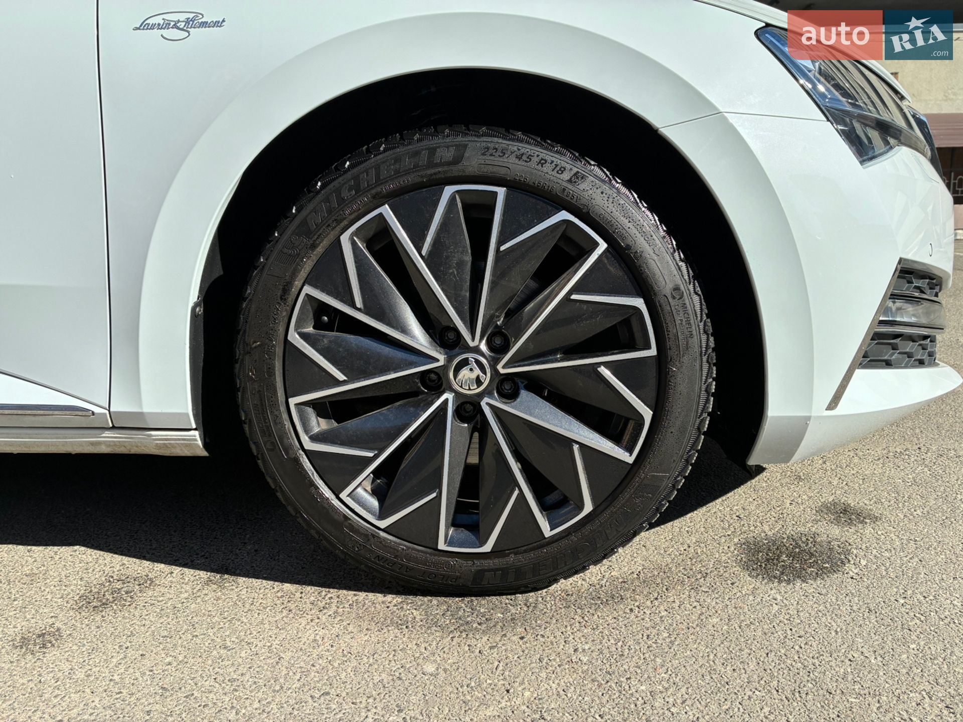 Skoda Superb 2023 VIN TMBLR7NPXP7018461 фото оголошення 3 з 94