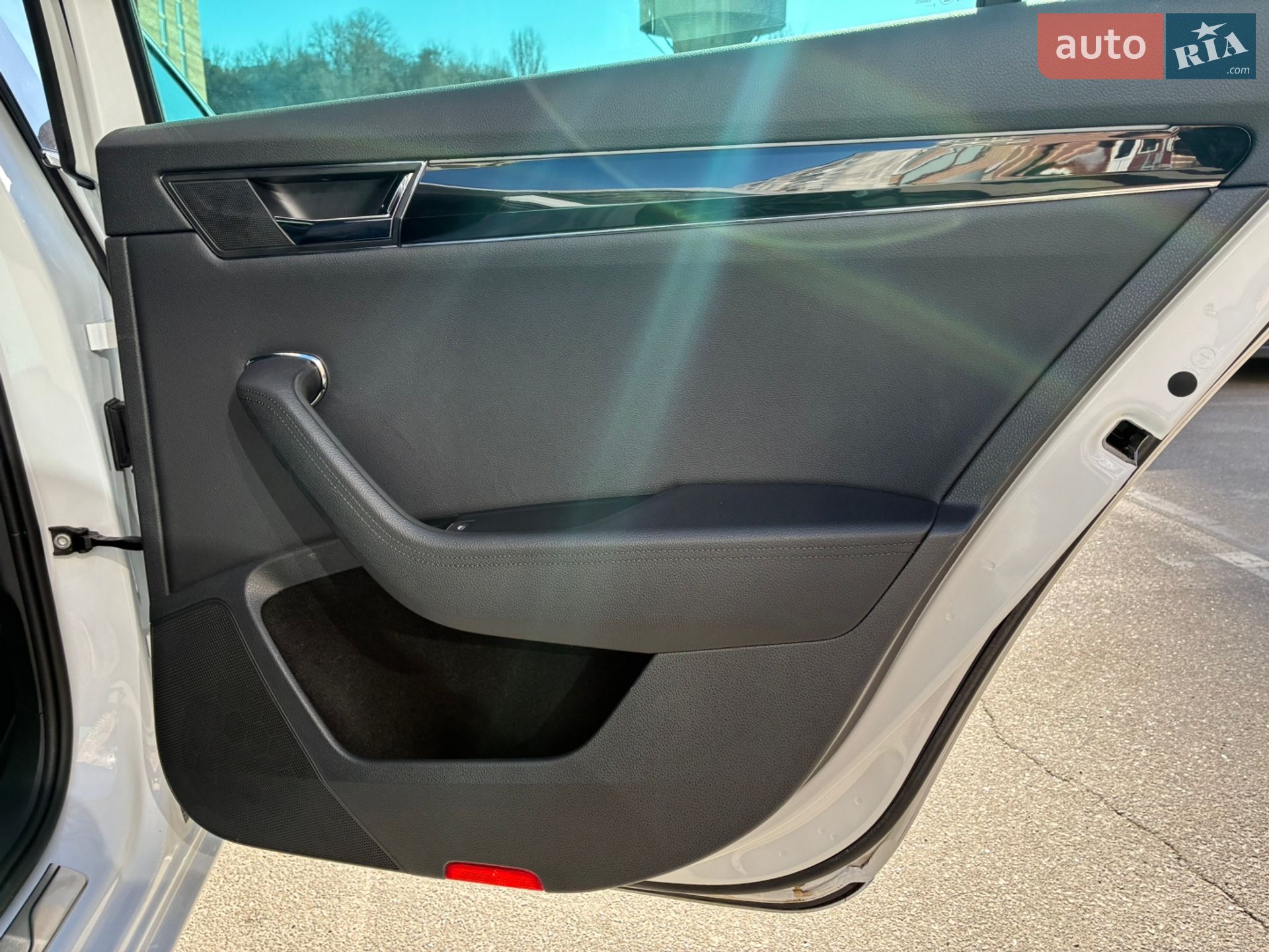 Skoda Superb 2023 VIN TMBLR7NPXP7018461 фото оголошення 21 з 94