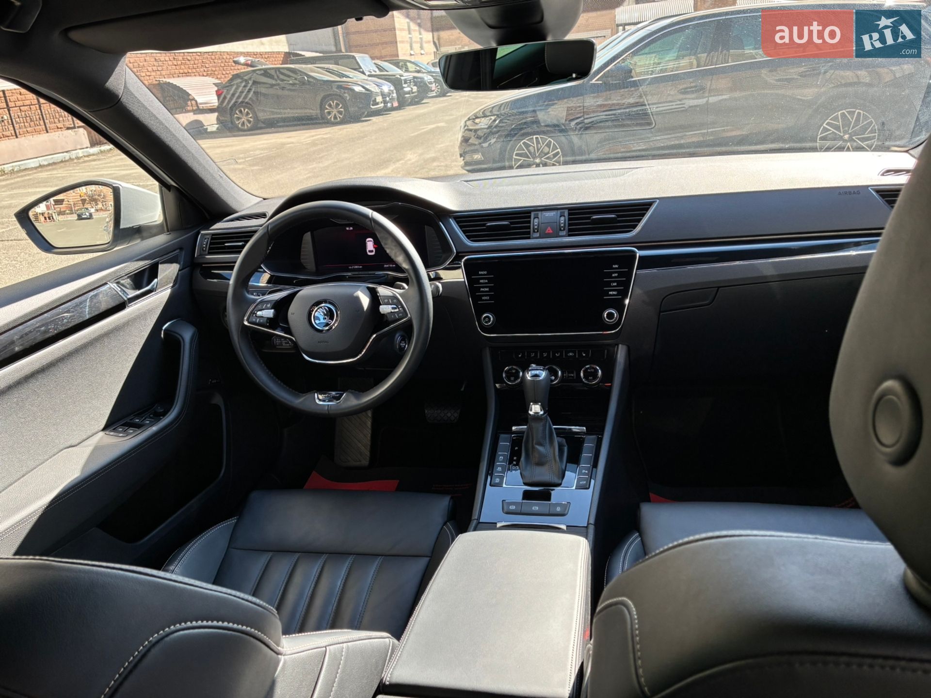 Skoda Superb 2023 VIN TMBLR7NPXP7018461 фото оголошення 26 з 94
