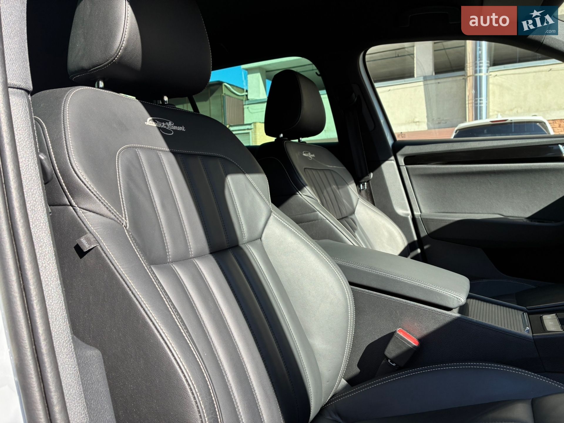 Skoda Superb 2023 VIN TMBLR7NPXP7018461 фото оголошення 30 з 94