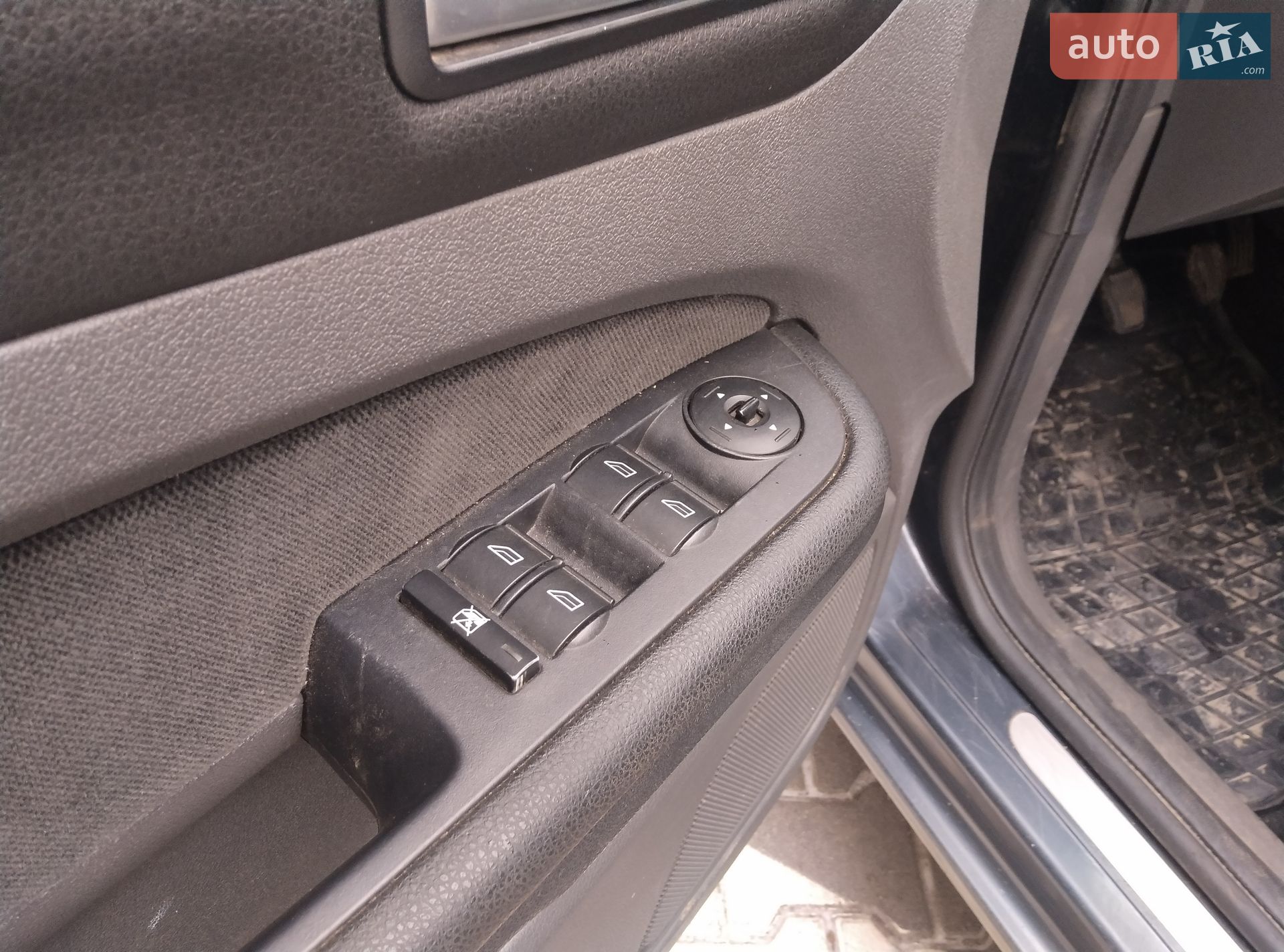 Ford Focus 2006 VIN WF0WXXGCDW6M46477 фото оголошення 16 з 22