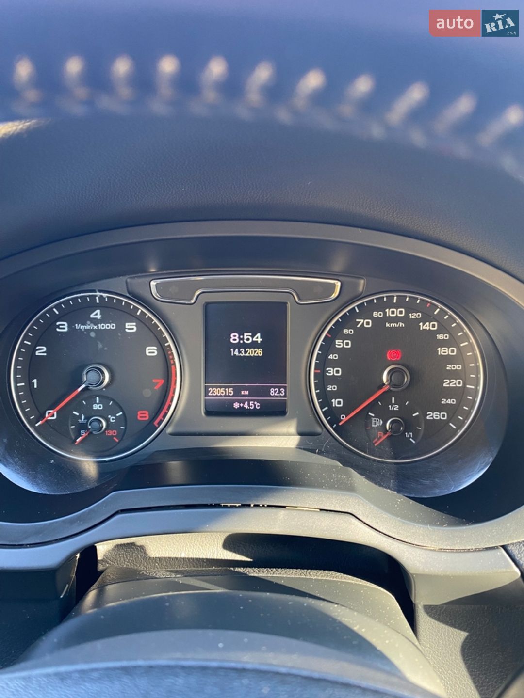 Audi Q3 2016 VIN WAUZZZ8U1GR069226 фото оголошення 2 з 18