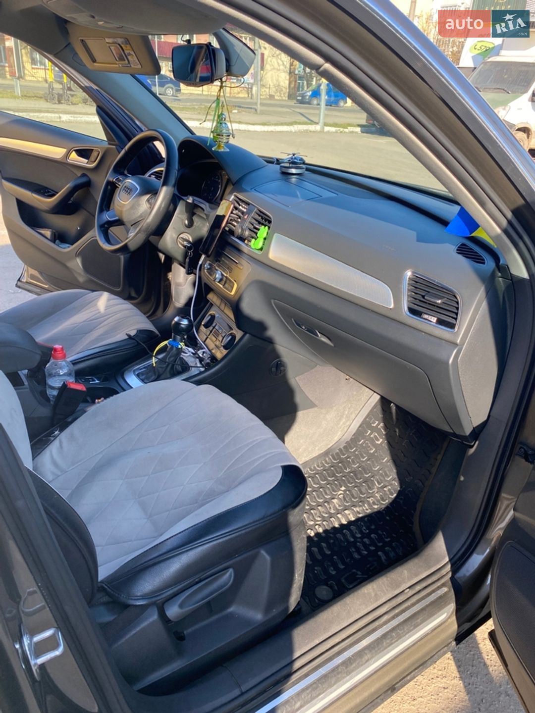 Audi Q3 2016 VIN WAUZZZ8U1GR069226 фото оголошення 16 з 18
