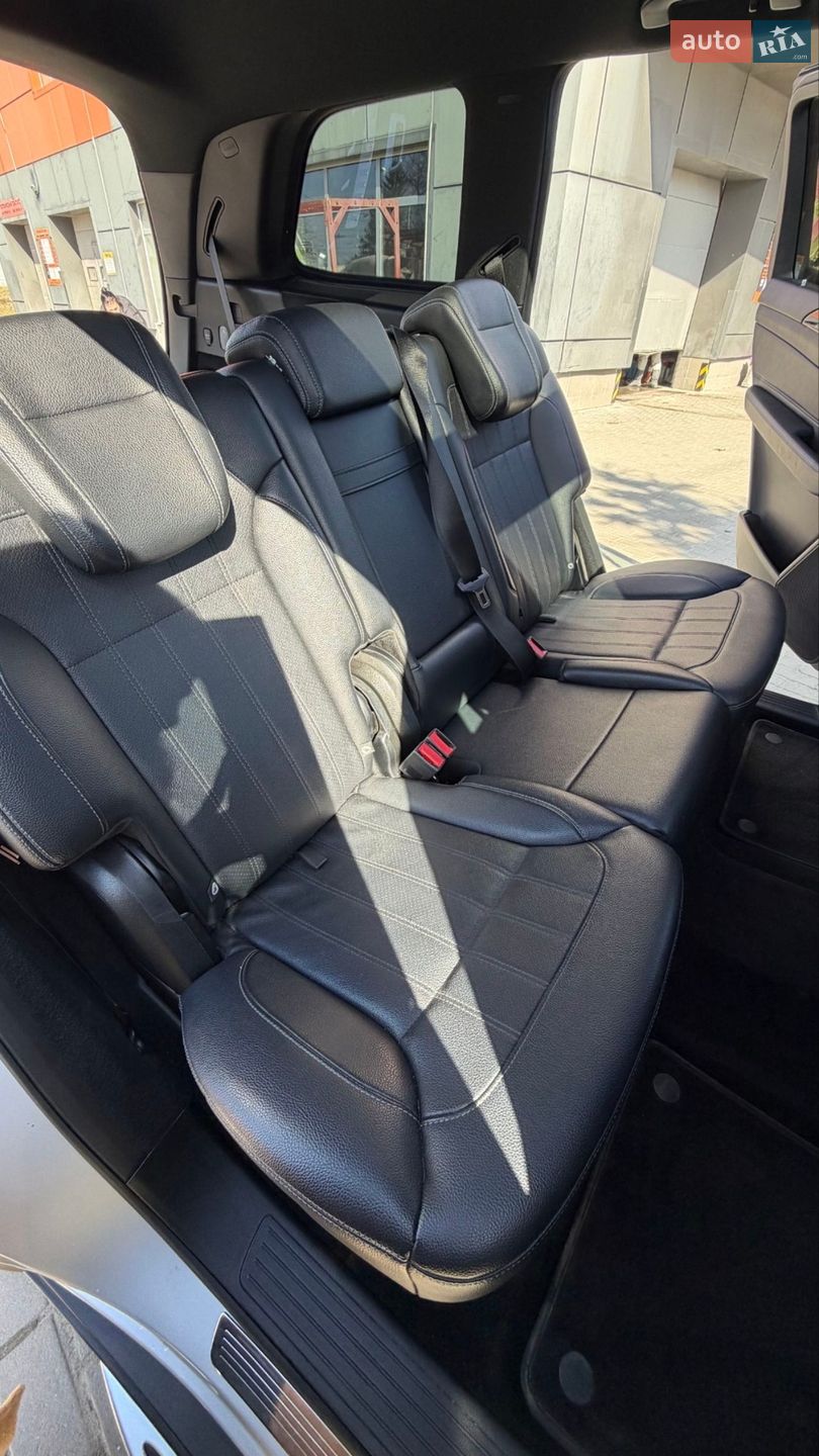 Mercedes-Benz GLS-Class 2018 VIN 4JGDF6EE9JB126835 фото оголошення 12 з 31